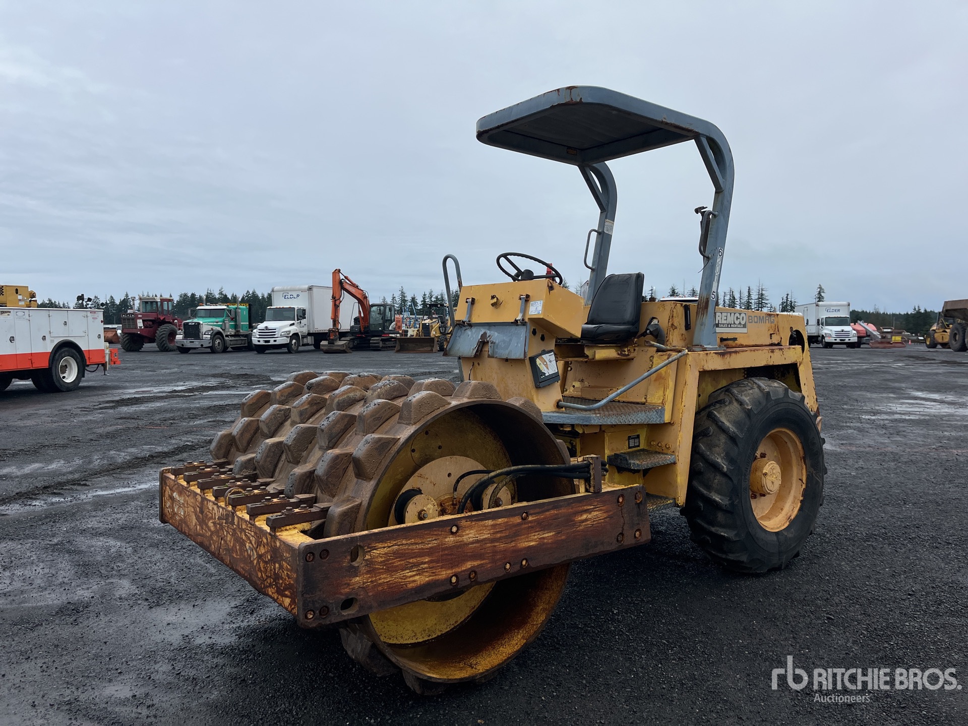 General Appearance with Picture, Left Front Corner