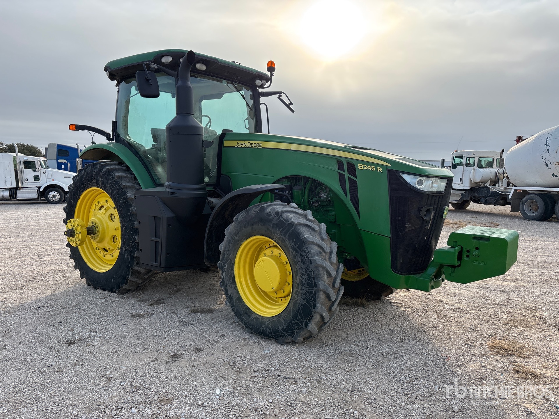 General Appearance with Bild, Ecke vorne rechts