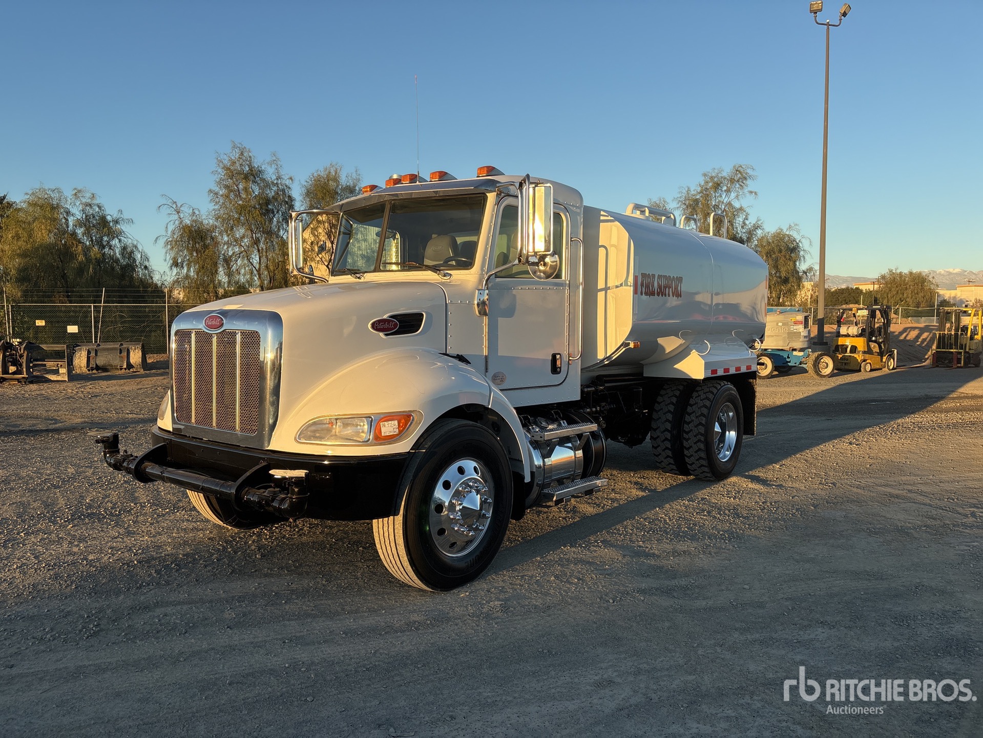 General Appearance with Featured Photo