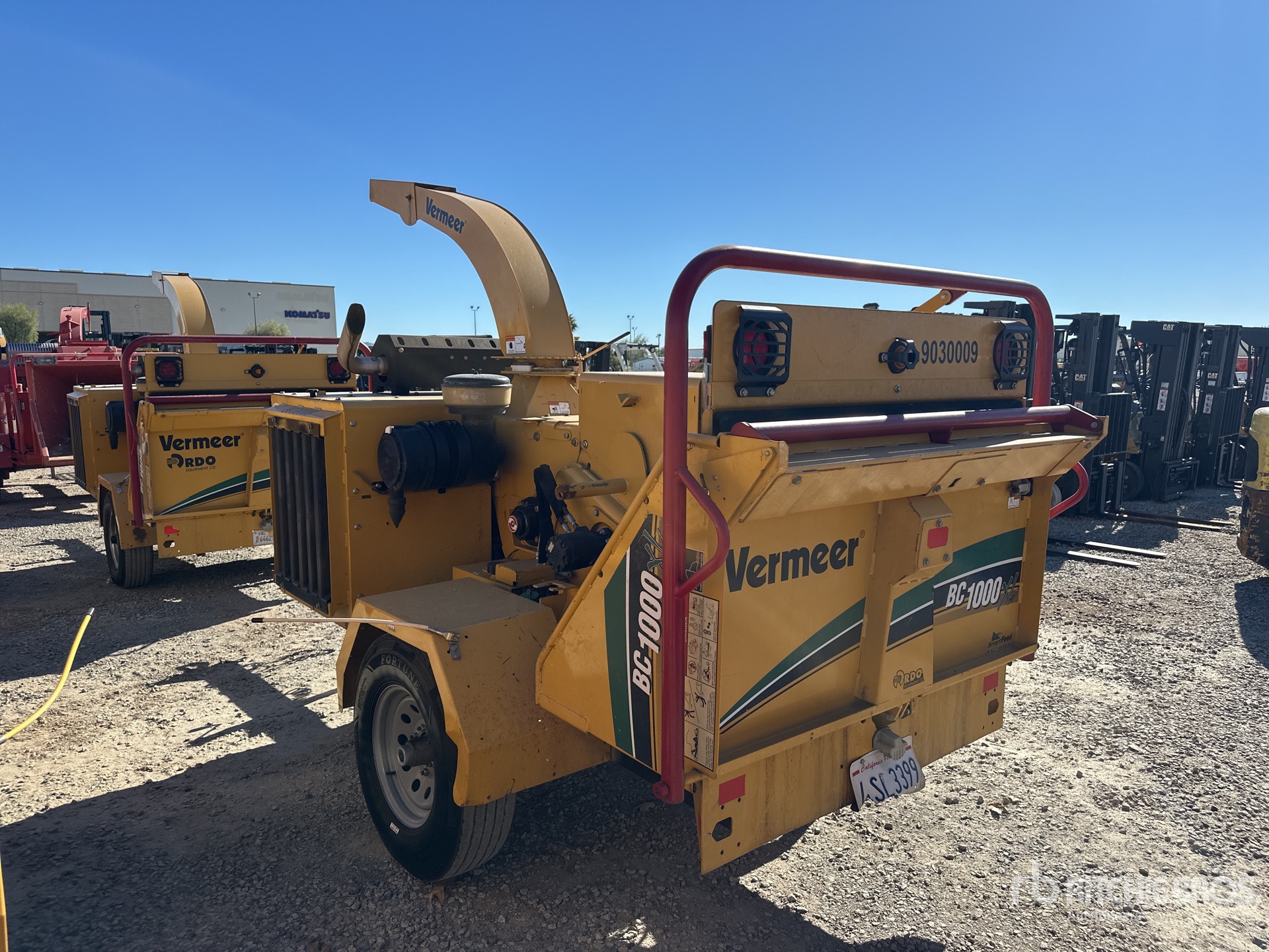 General Appearance with Foto, angolo posteriore sinistro