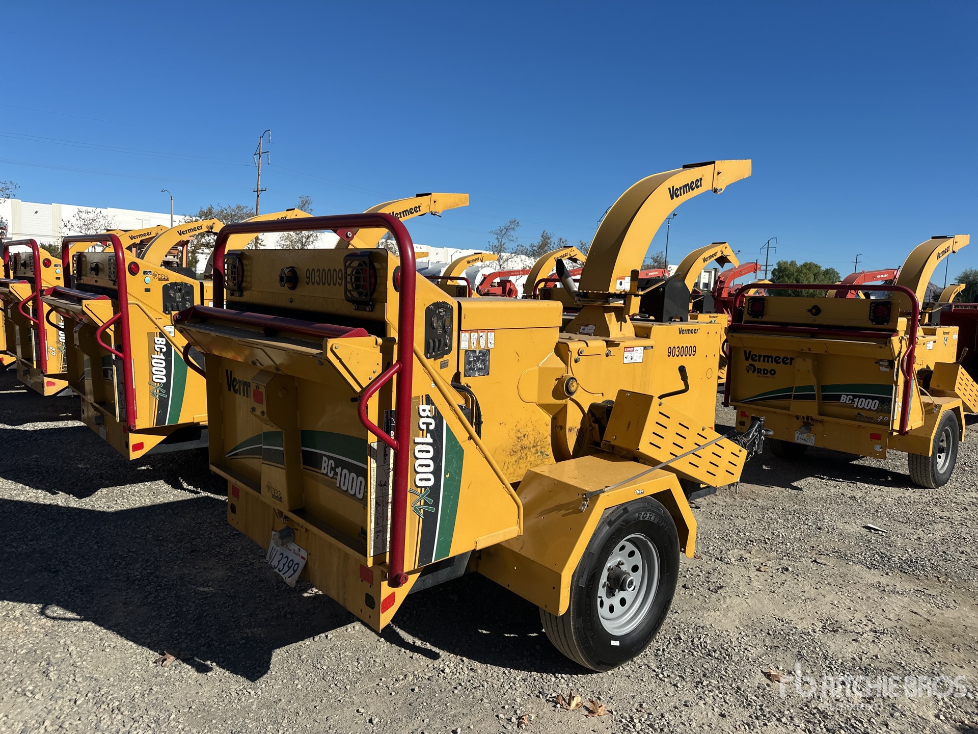 General Appearance with Foto, angolo anteriore sinistro