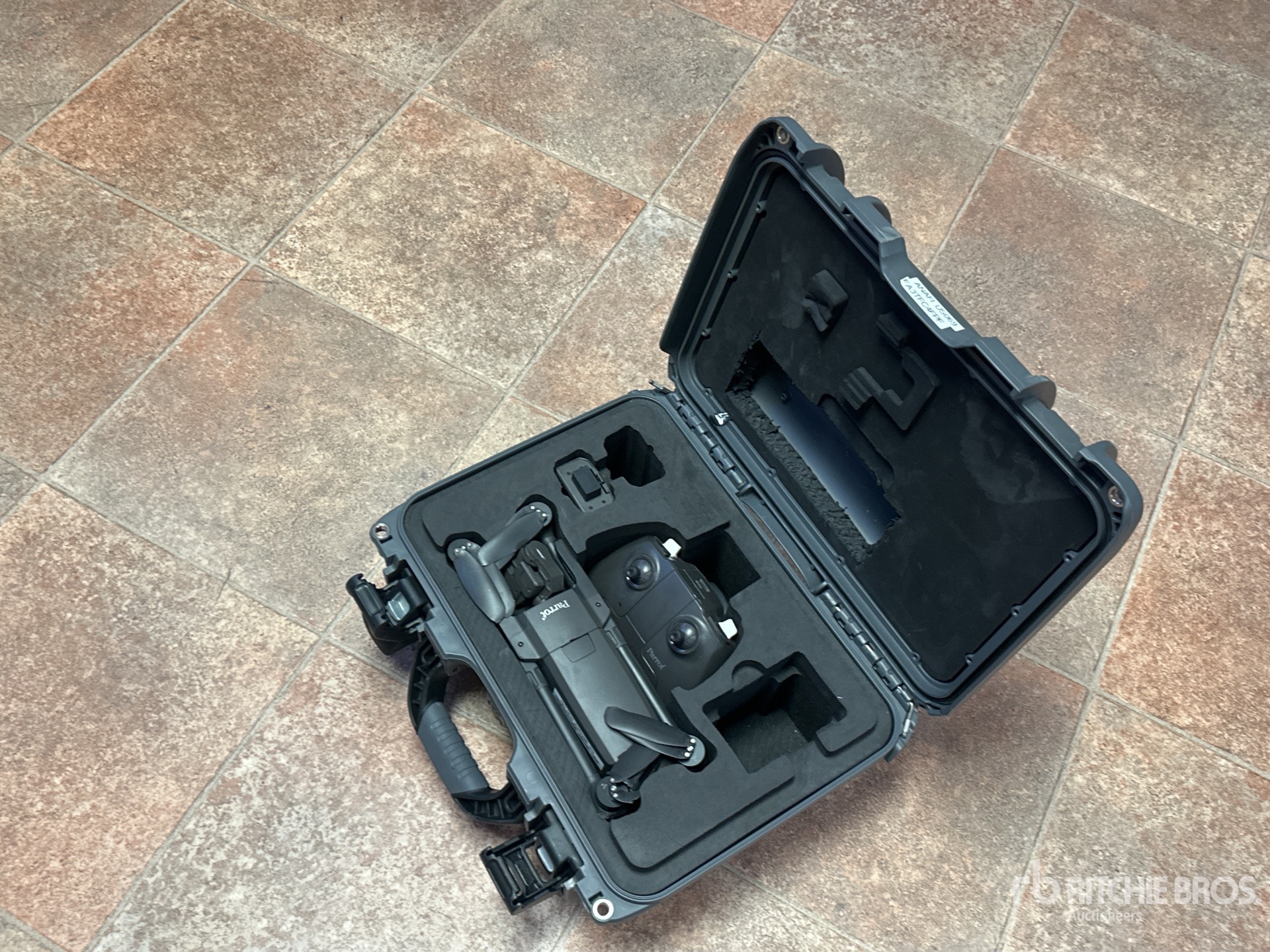 Aspect général with Image, coin arrière gauche