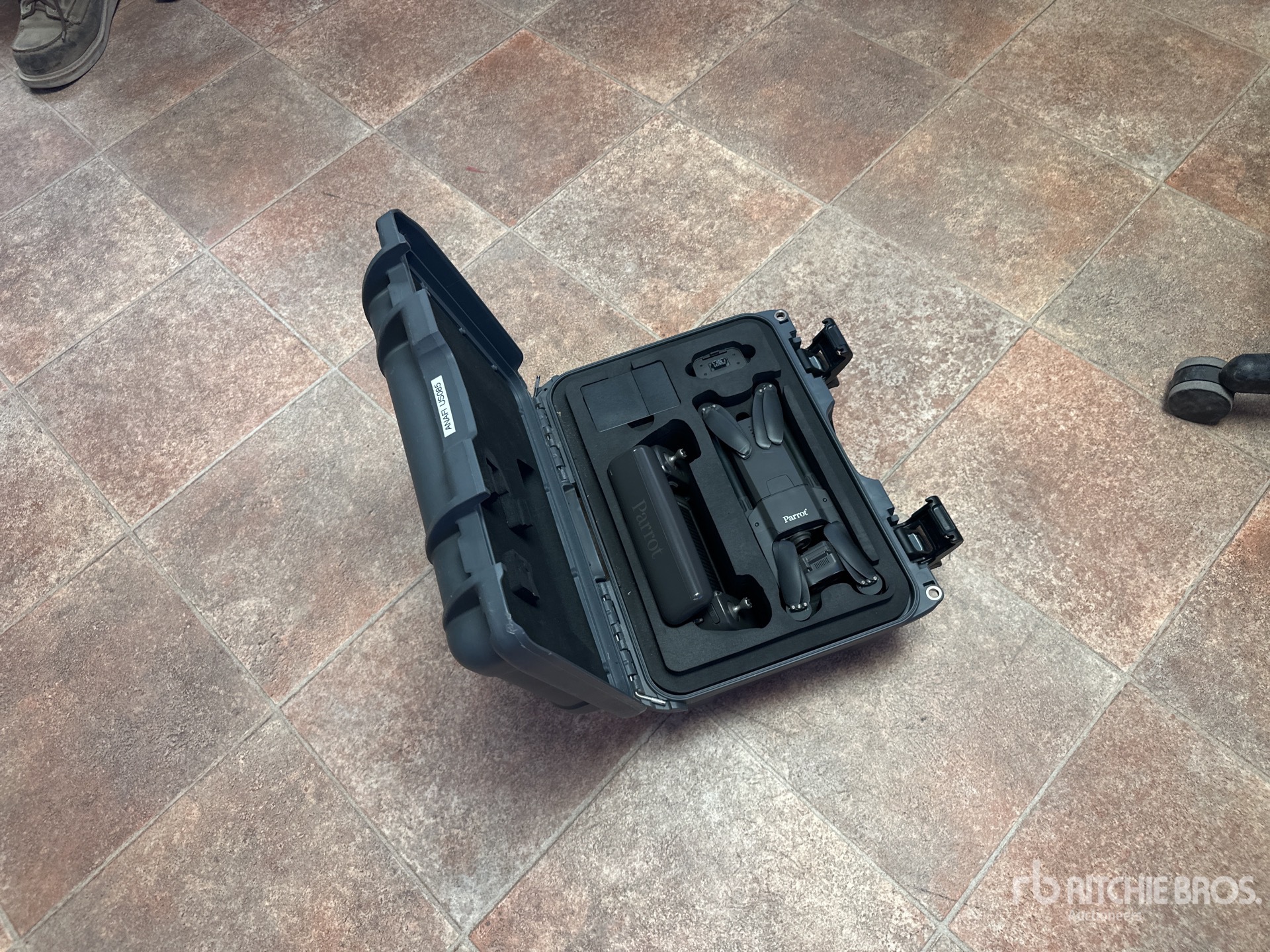 Aspect général with Image, coin avant droit