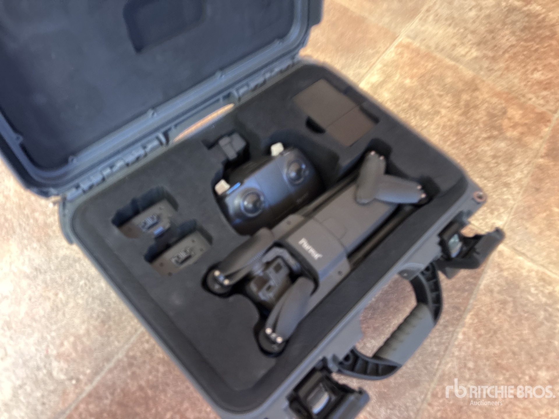 Aspect général with Image, coin avant droit