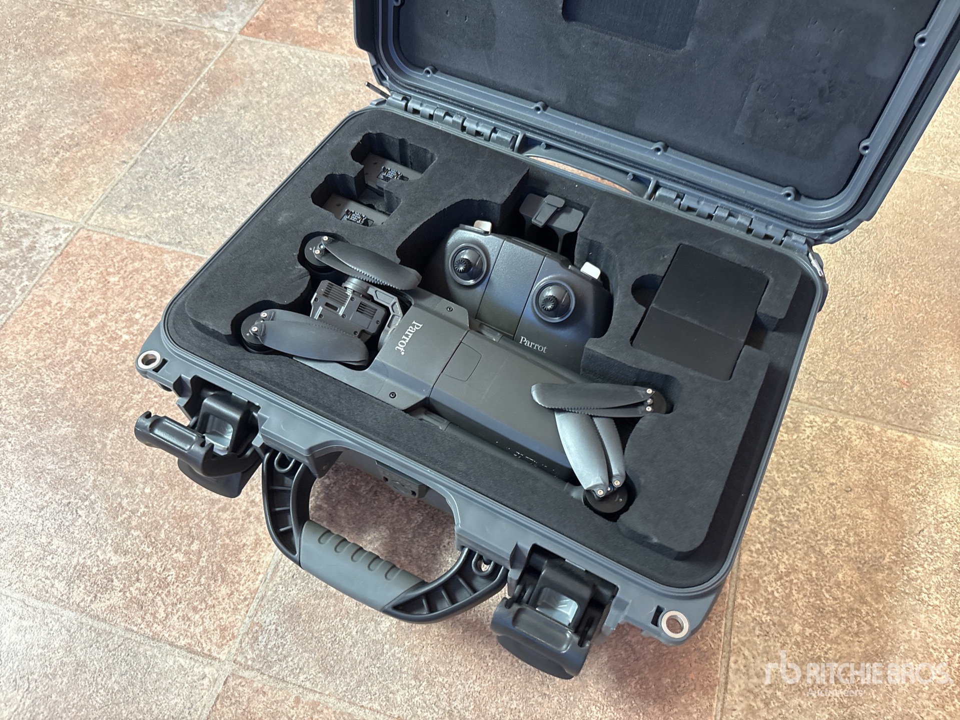 Aspect général with Image, coin avant gauche