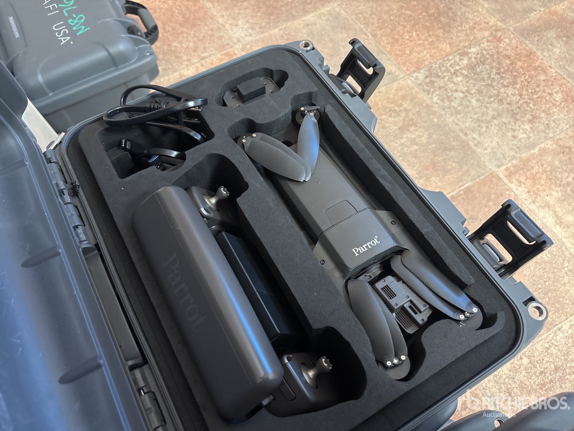 Aspect général with Image, coin arrière droit