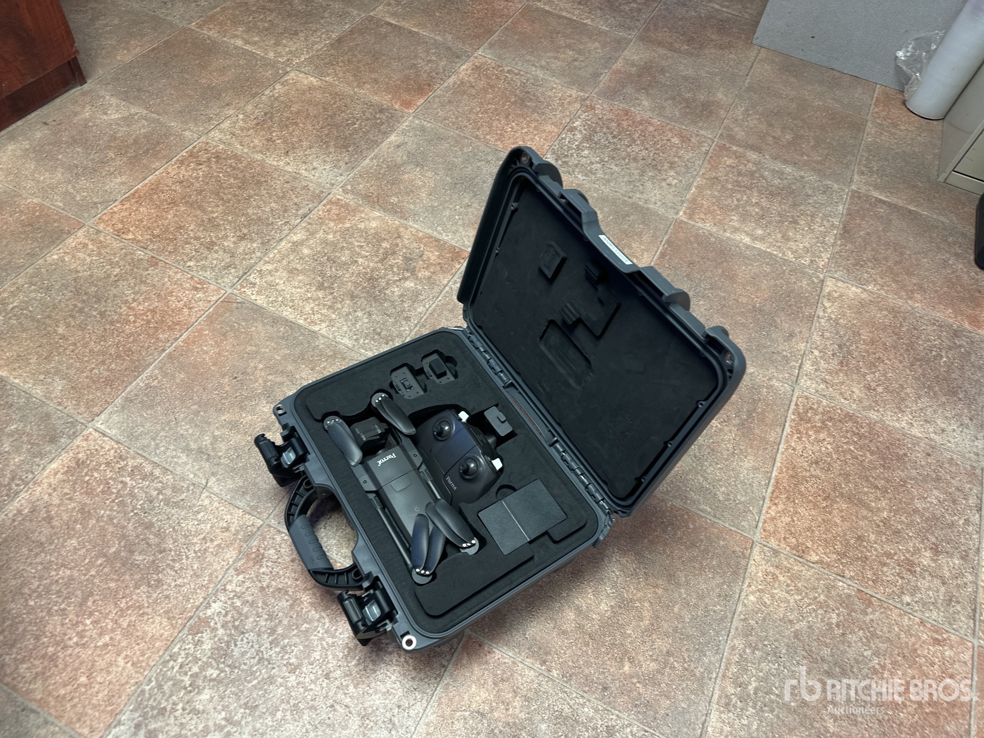 Aspect général with Image, coin arrière gauche