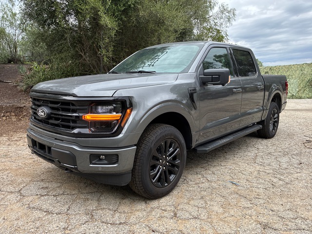 2025 Ford F-150 XLT 4x4 Crew Cab Pickup
