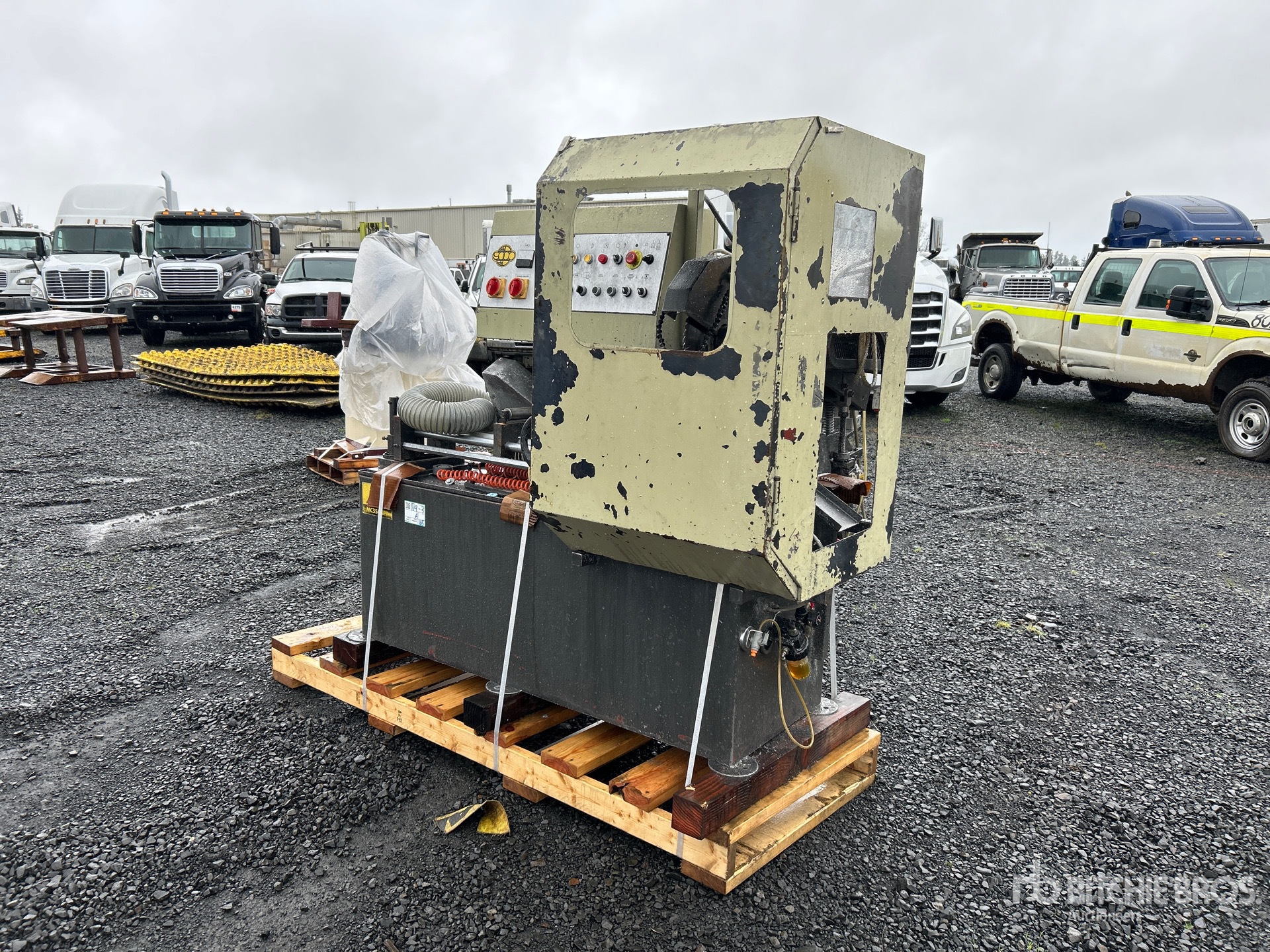 General Appearance with Bild, Ecke vorne links