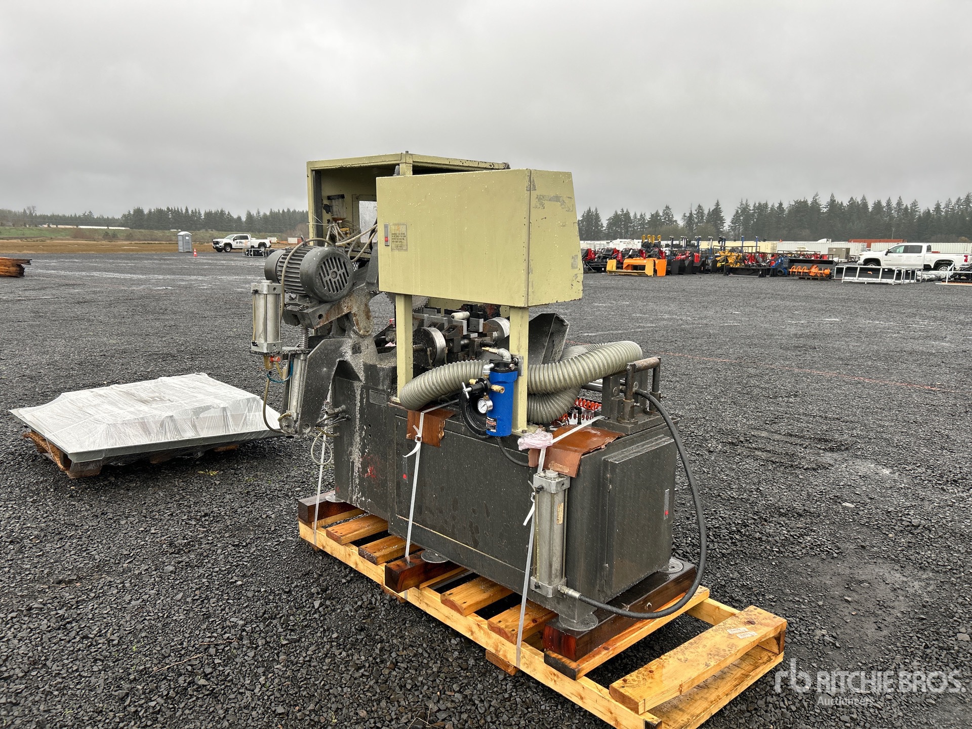 General Appearance with Bild, Ecke hinten rechts