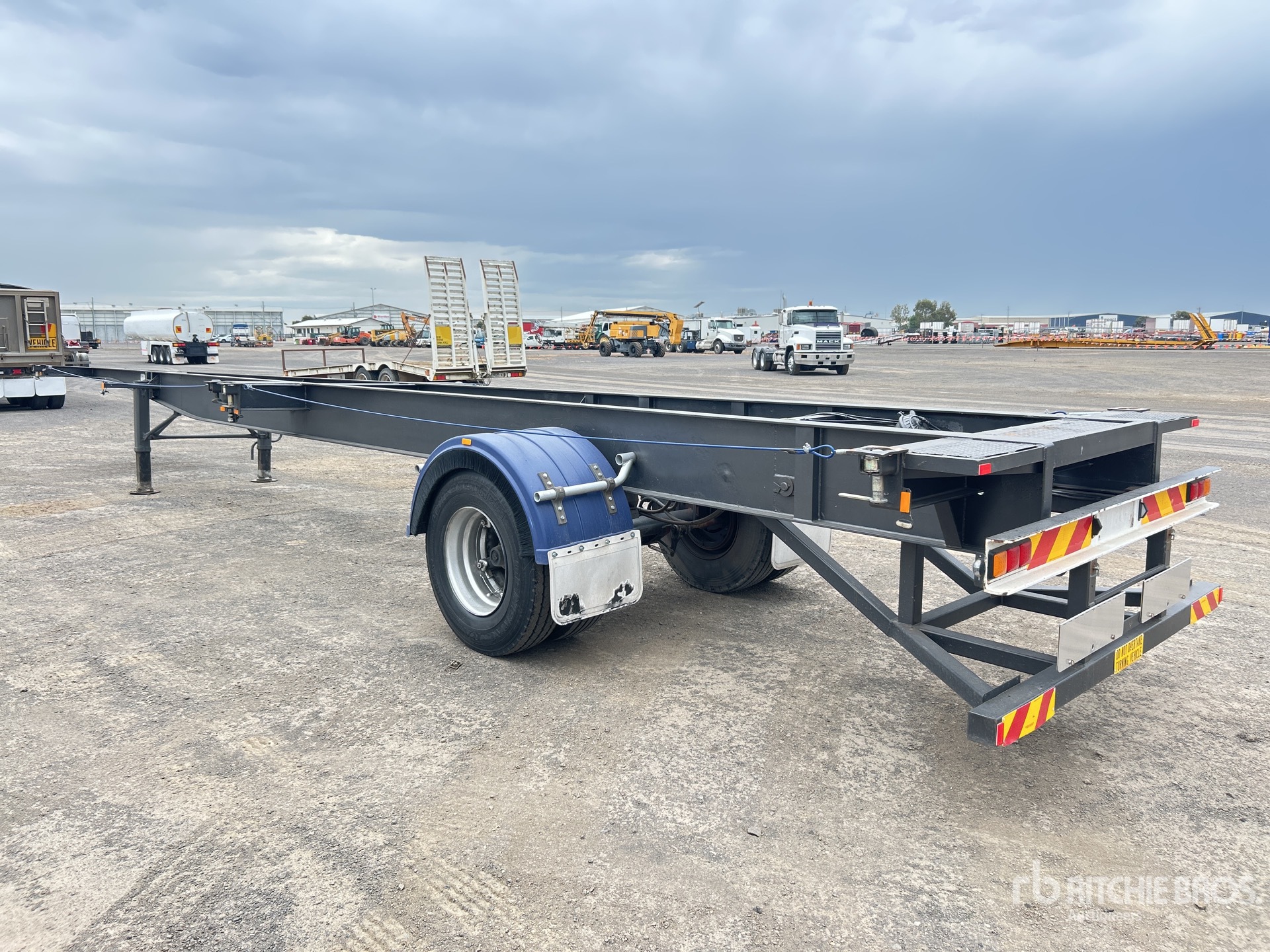 General Appearance with Imagen: esquina trasera derecha