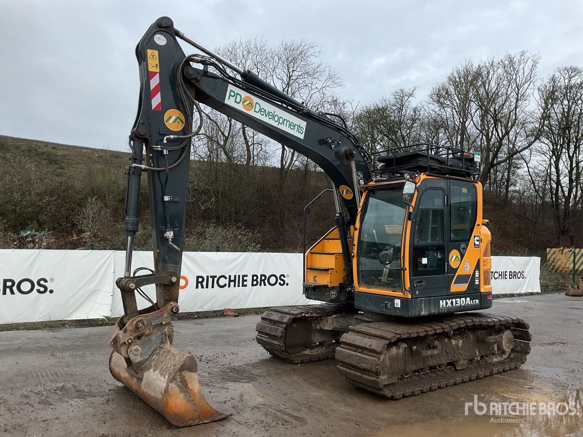 General Appearance with Picture, Left Front Corner