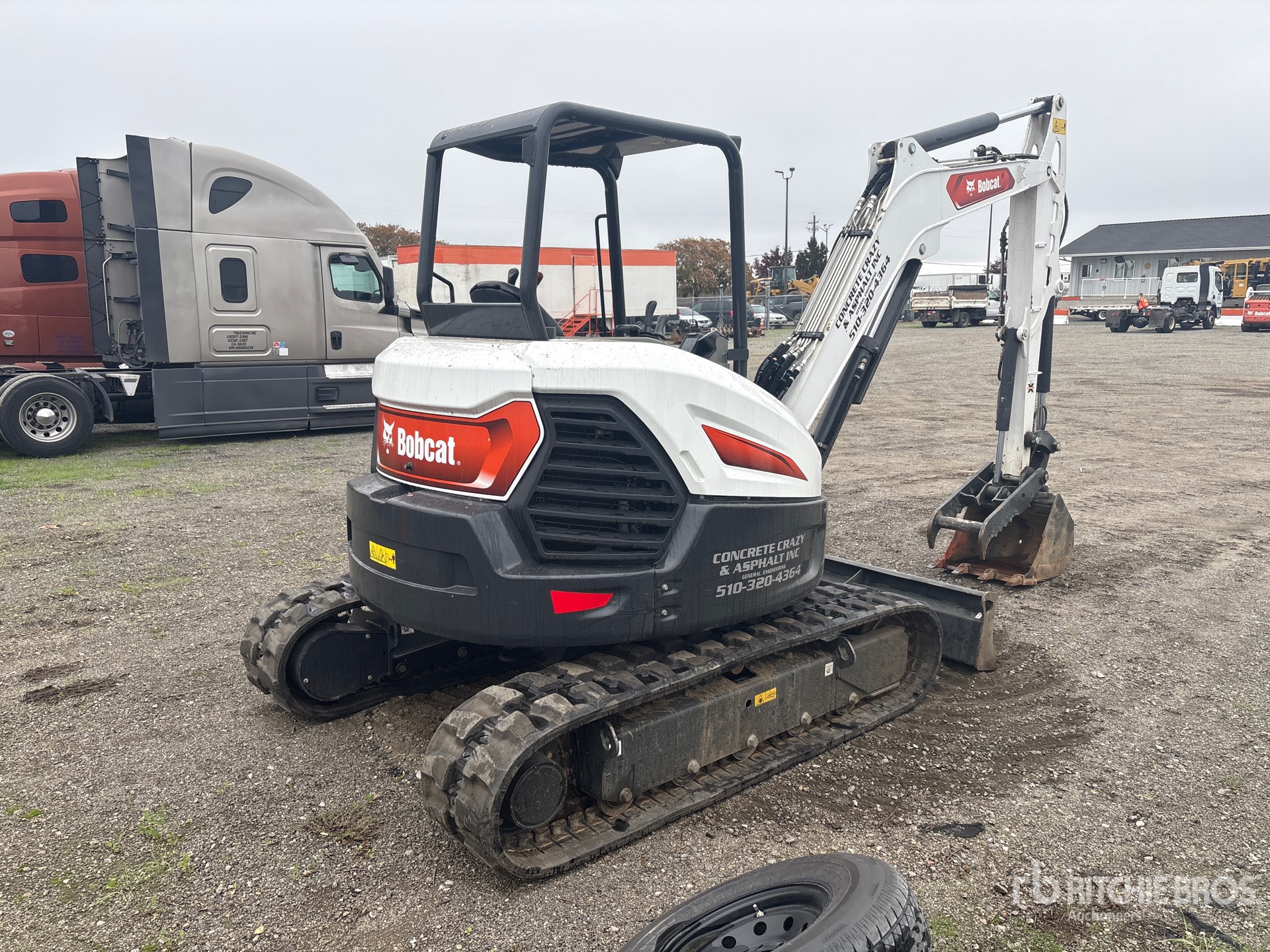 General Appearance with Picture, Right Rear Corner