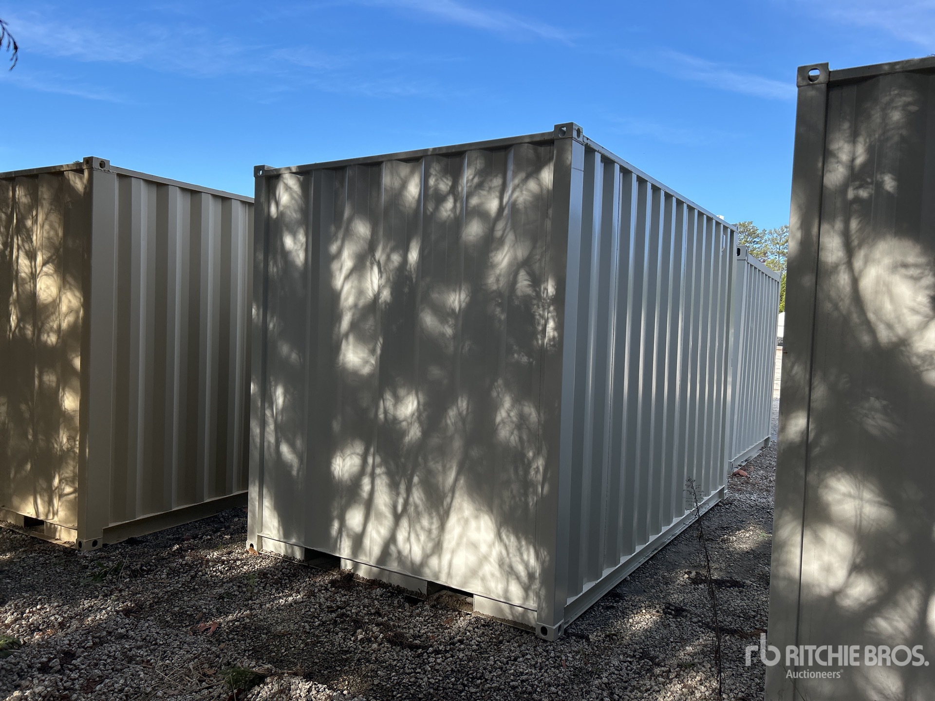 Aspect général with Image, coin arrière droit