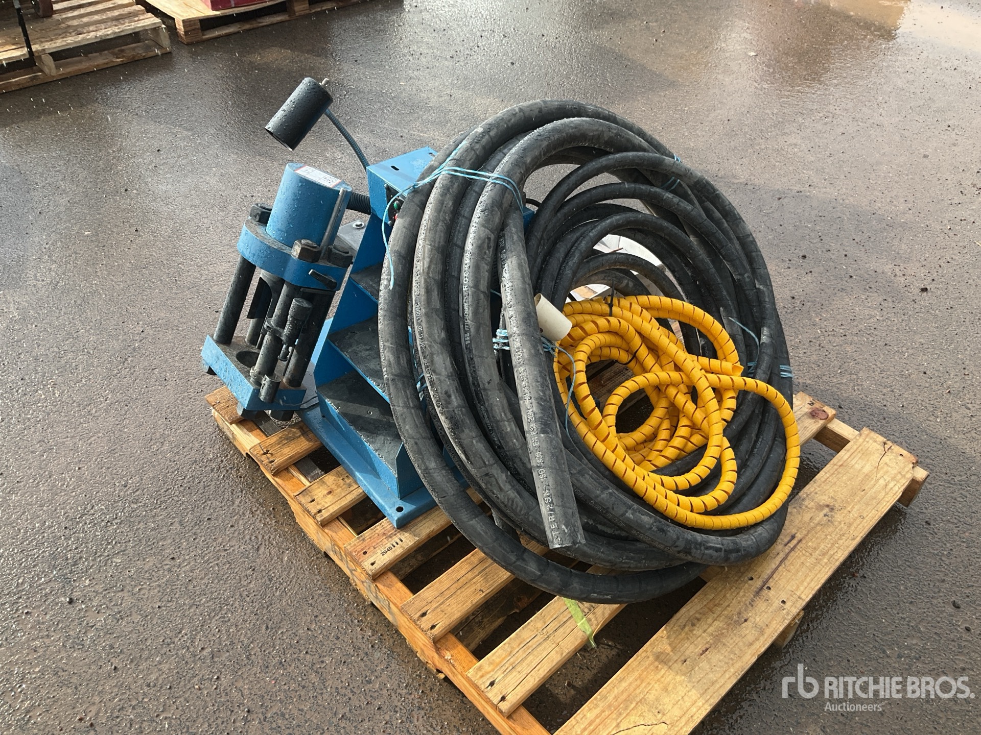 Aspect général with Image, coin avant droit