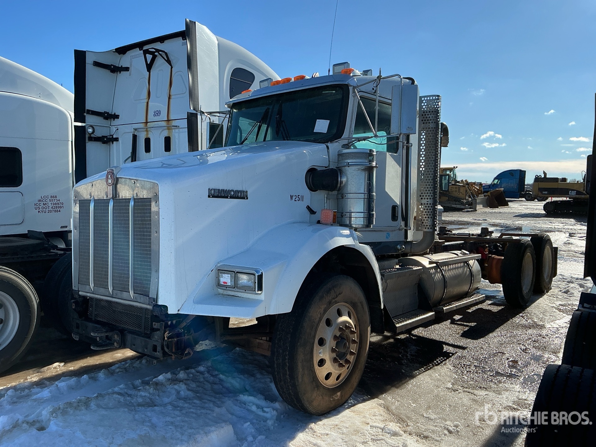 General Appearance with Foto, angolo anteriore sinistro