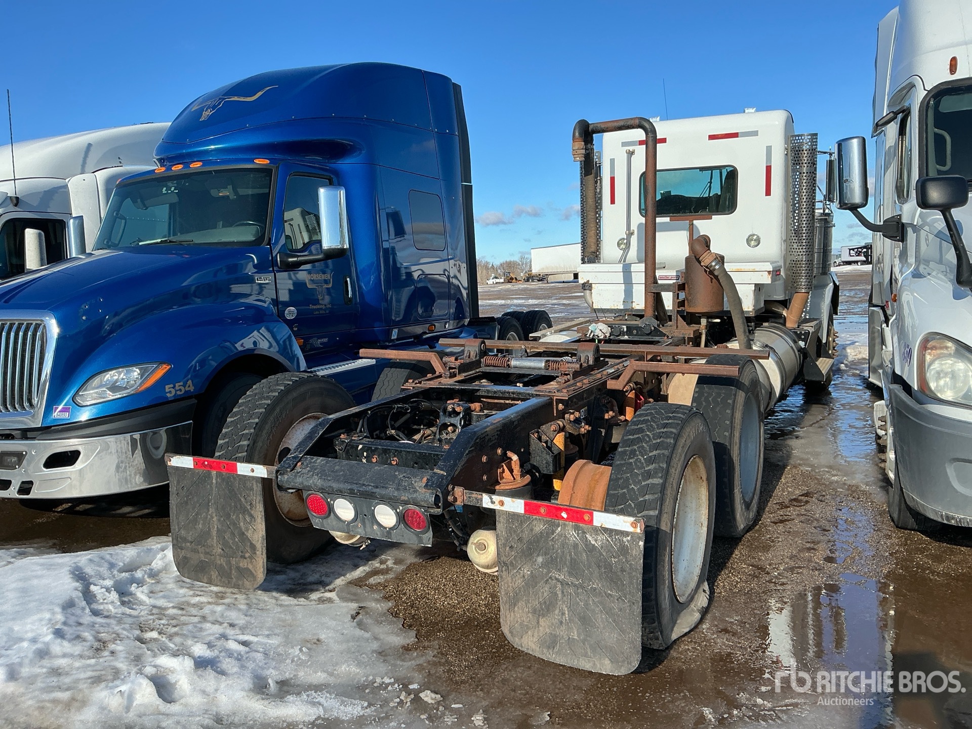 General Appearance with Foto, angolo anteriore sinistro