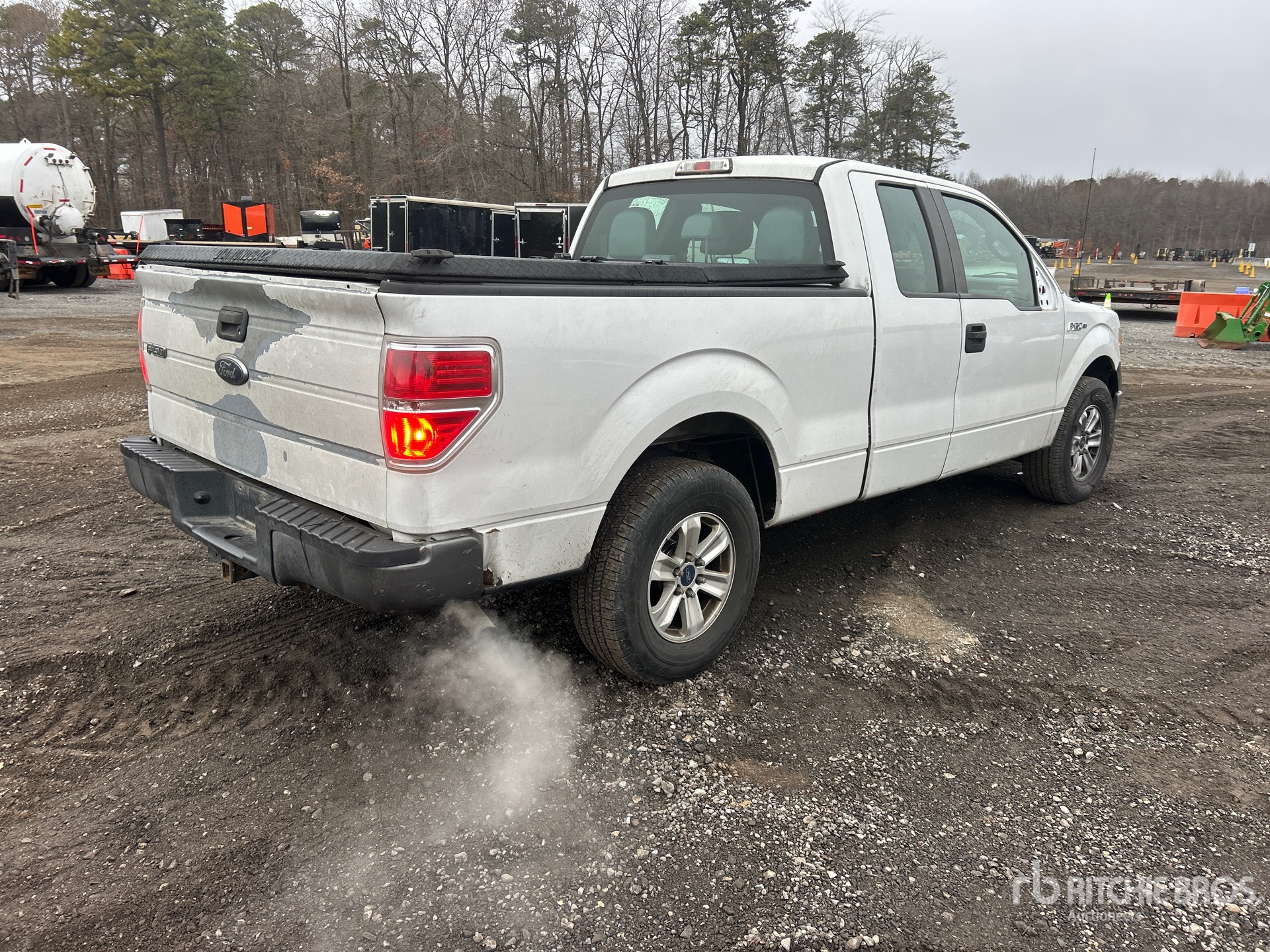 General Appearance with Picture, Right Rear Corner