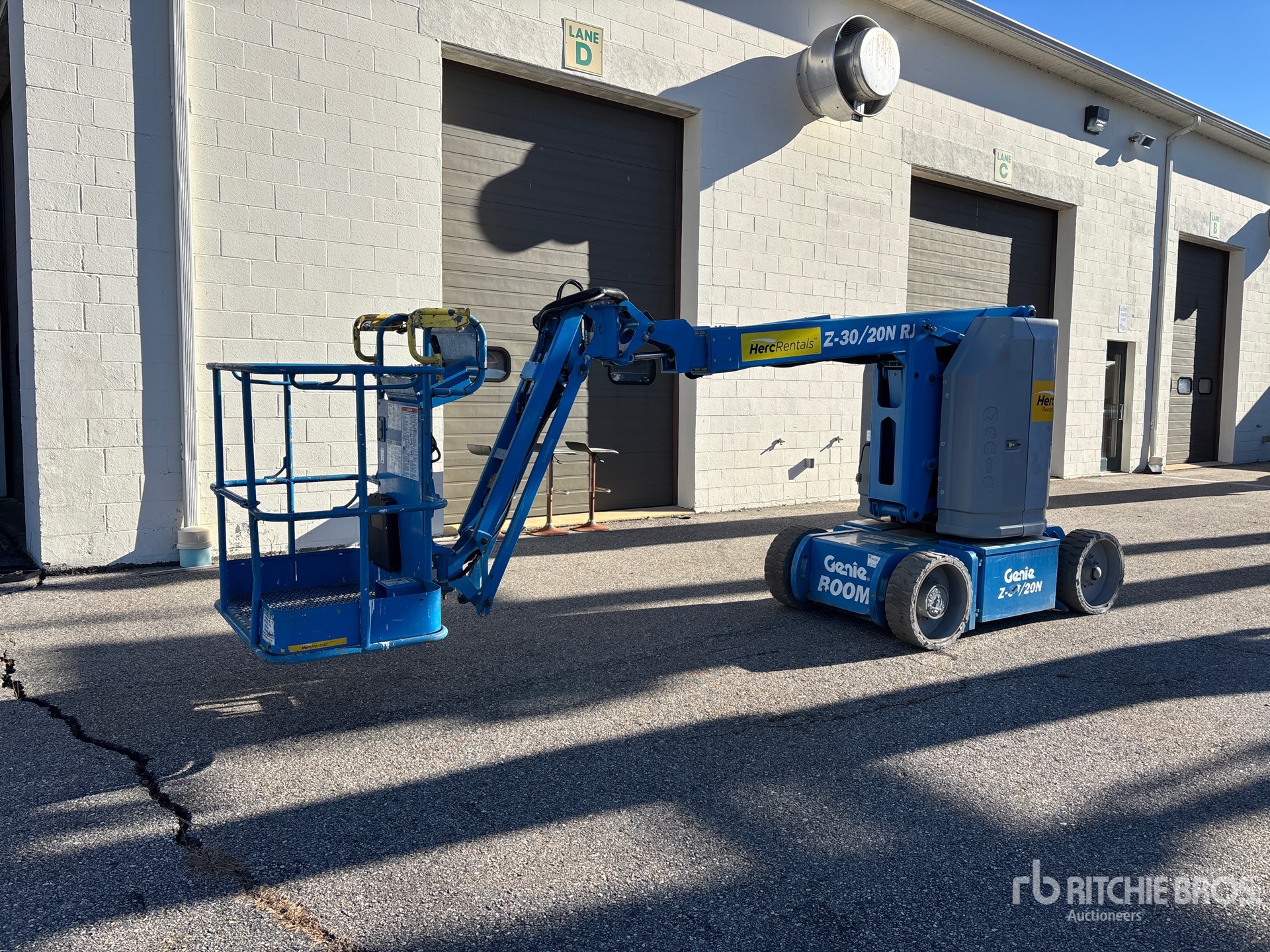 General Appearance with Featured Photo