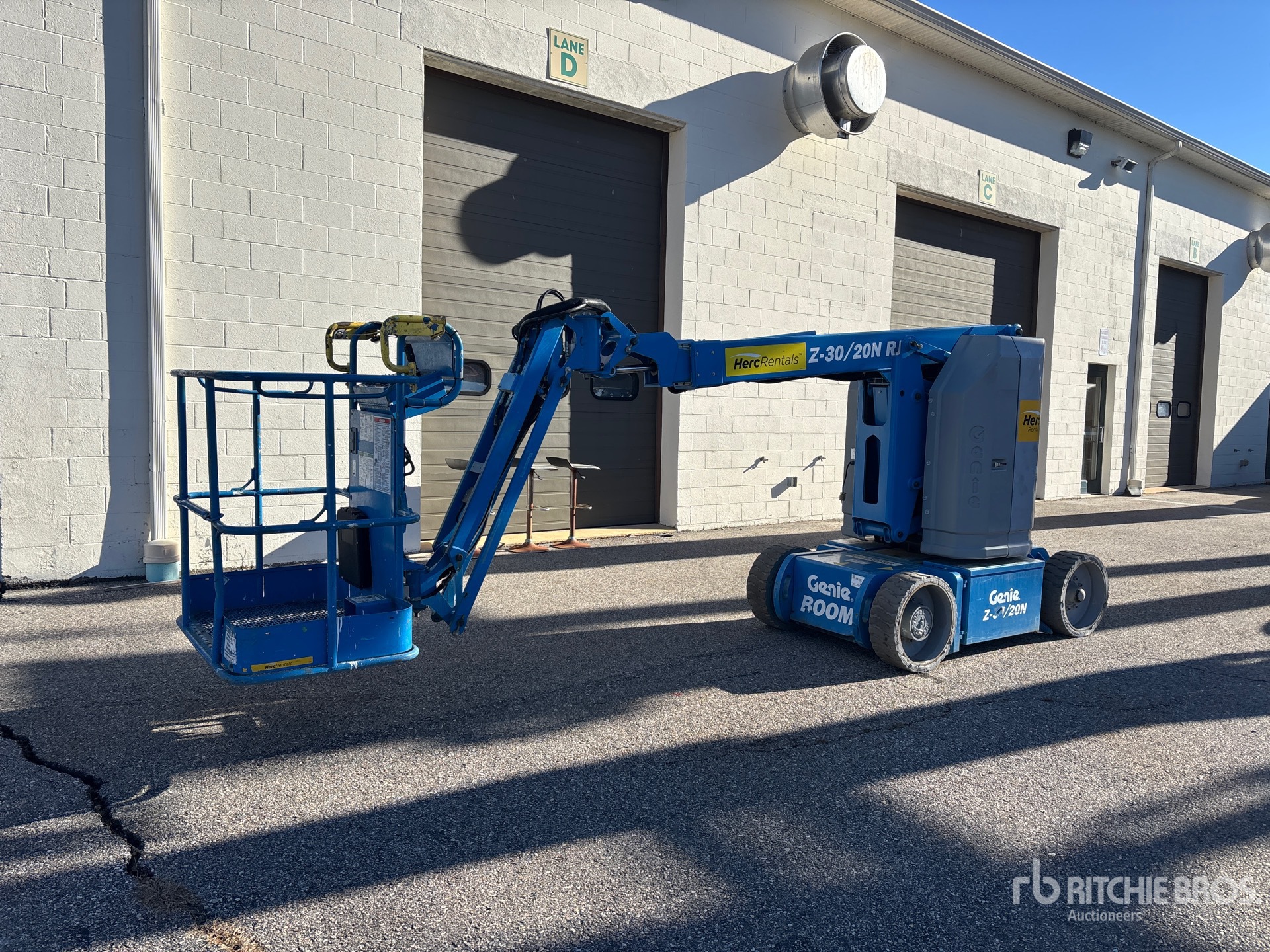 General Appearance with Picture, Left Front Corner