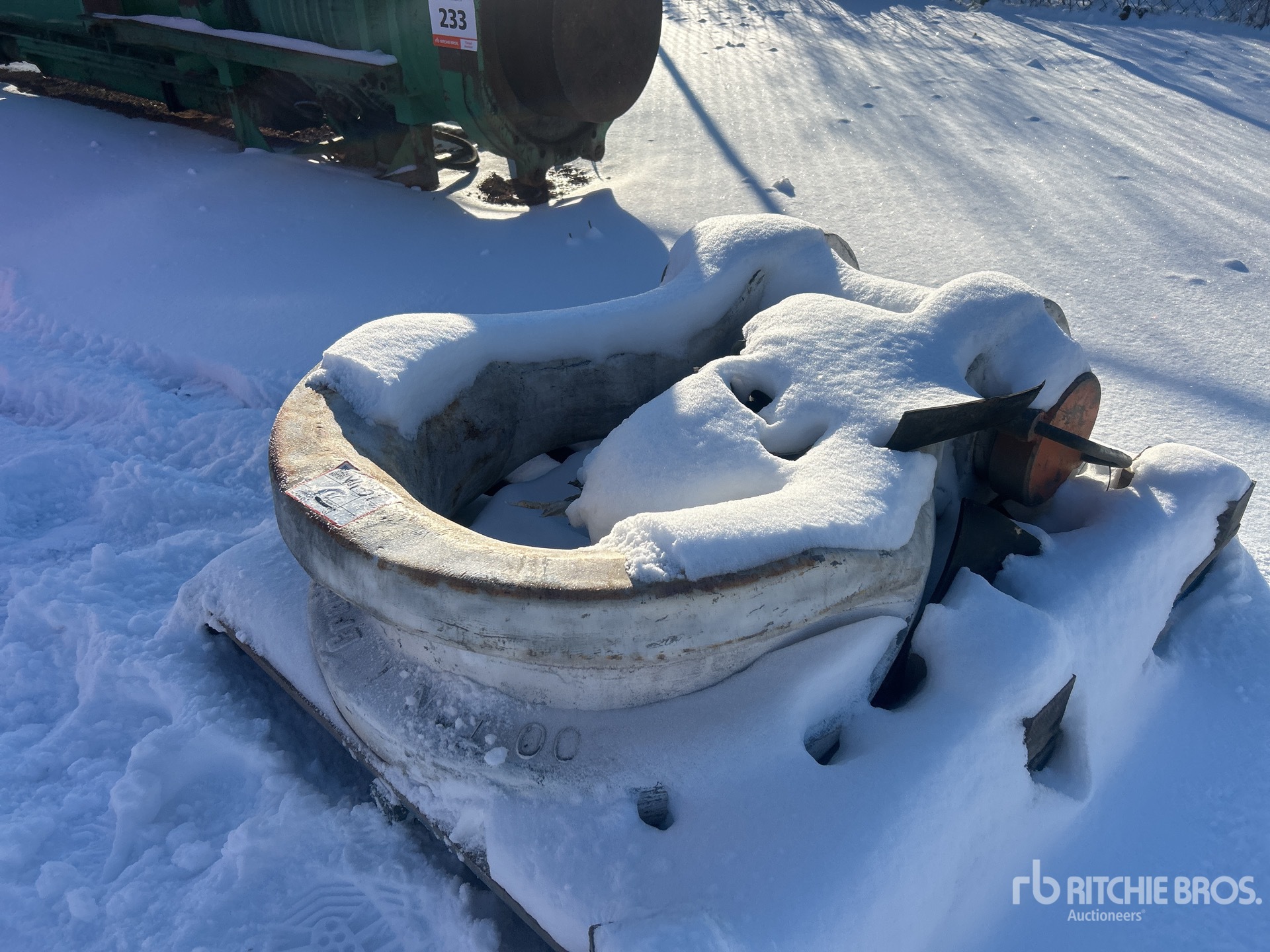 General Appearance with Bild, Ecke vorne links