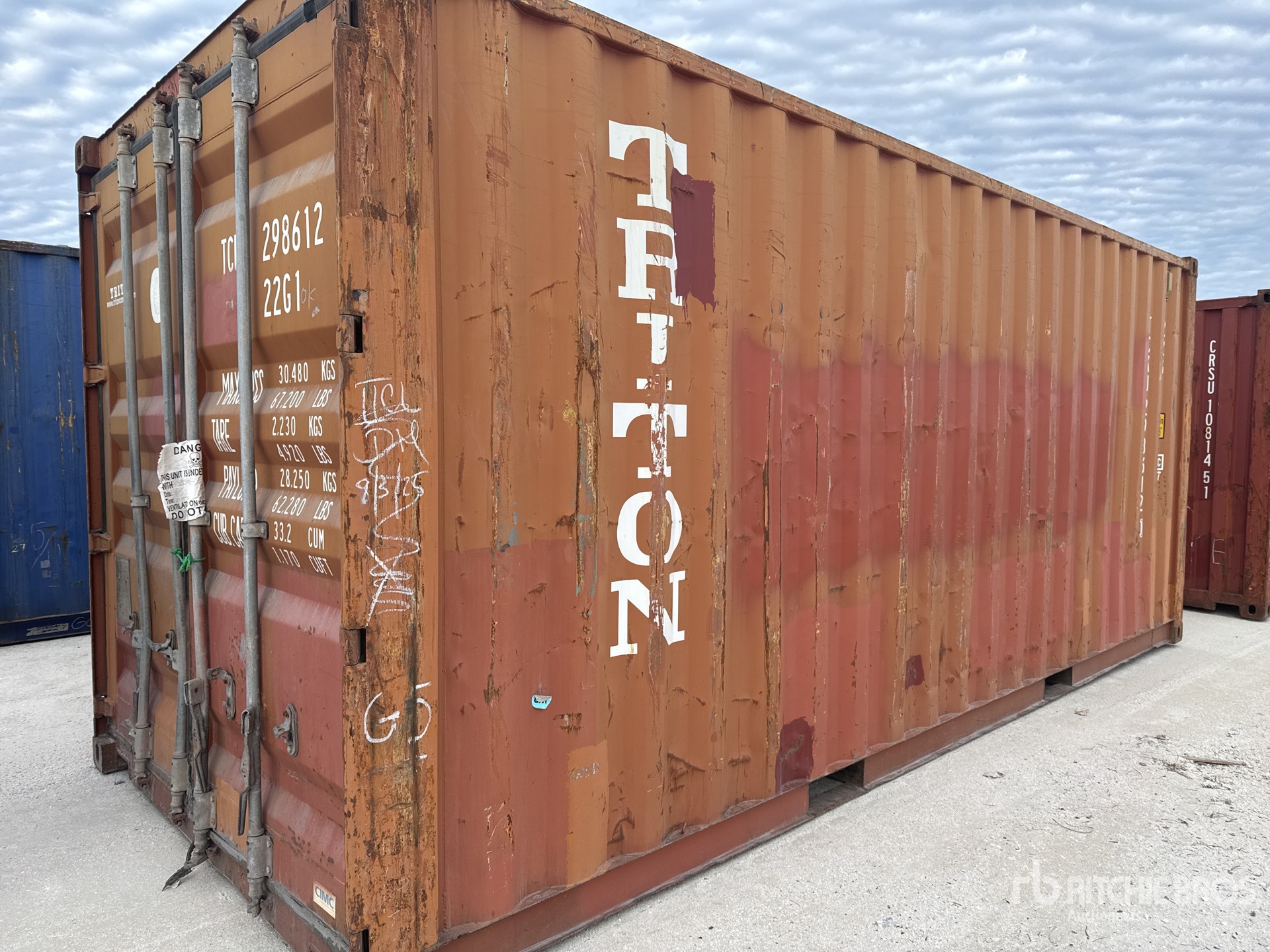 General Appearance with Picture, Right Front Corner