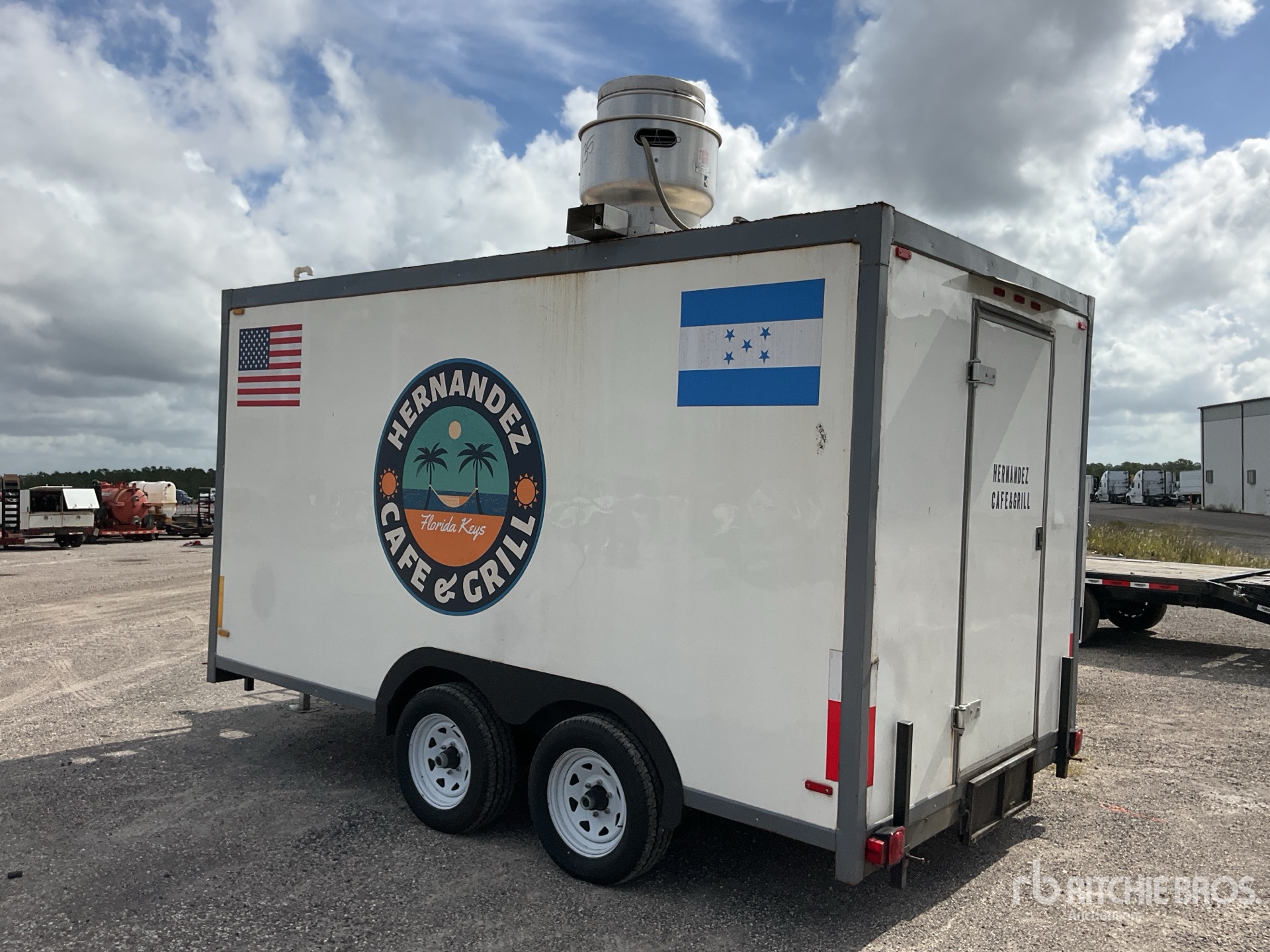 General Appearance with Bild, Ecke hinten links