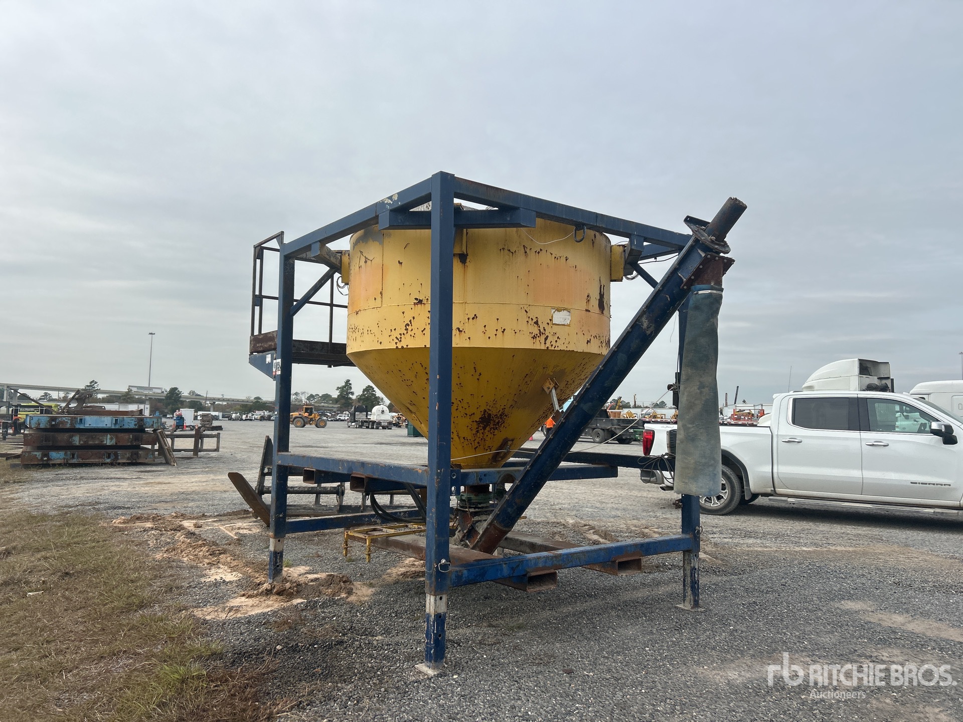 General Appearance with Imagen: esquina trasera derecha