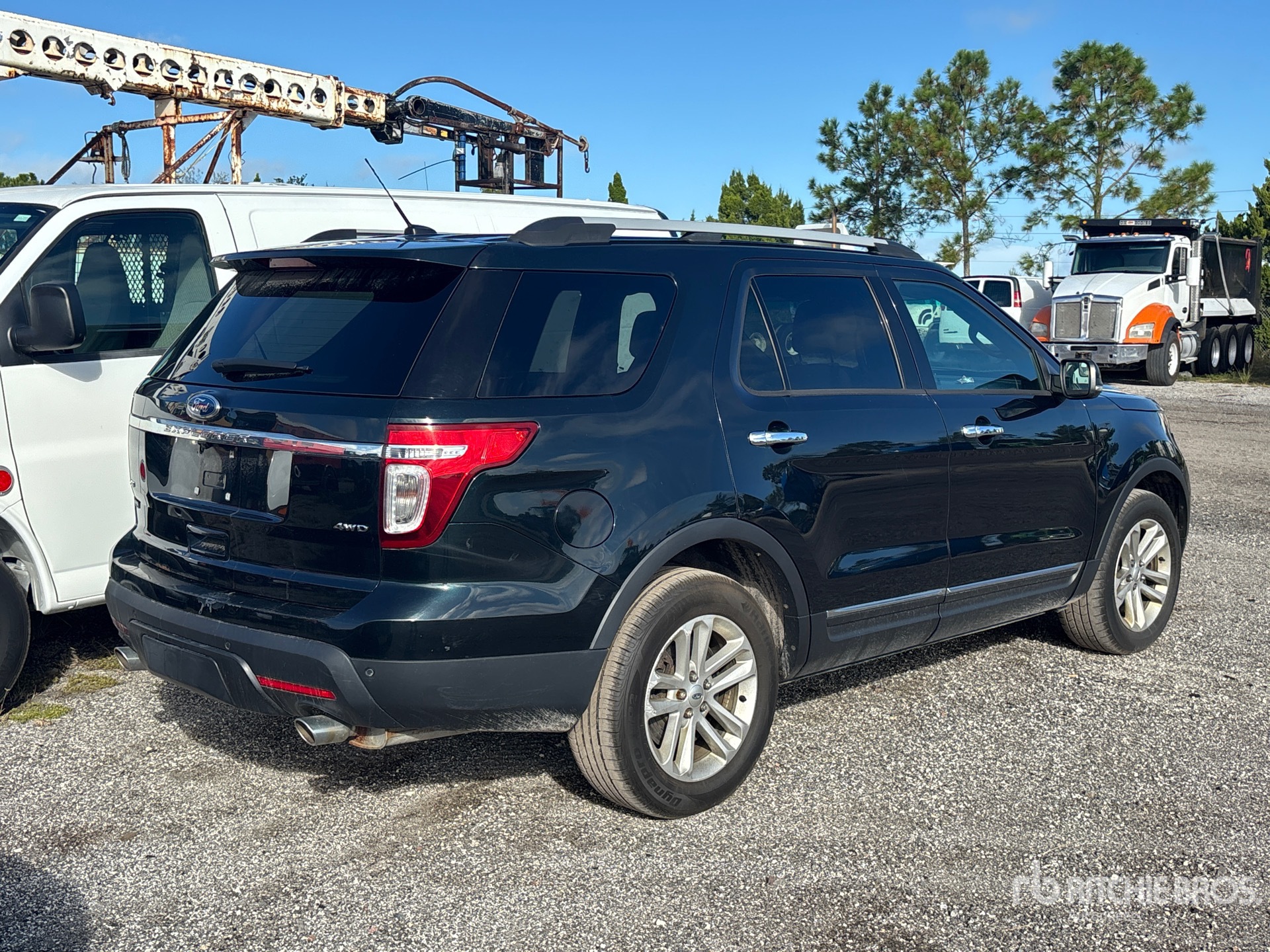 General Appearance with Picture, Right Rear Corner