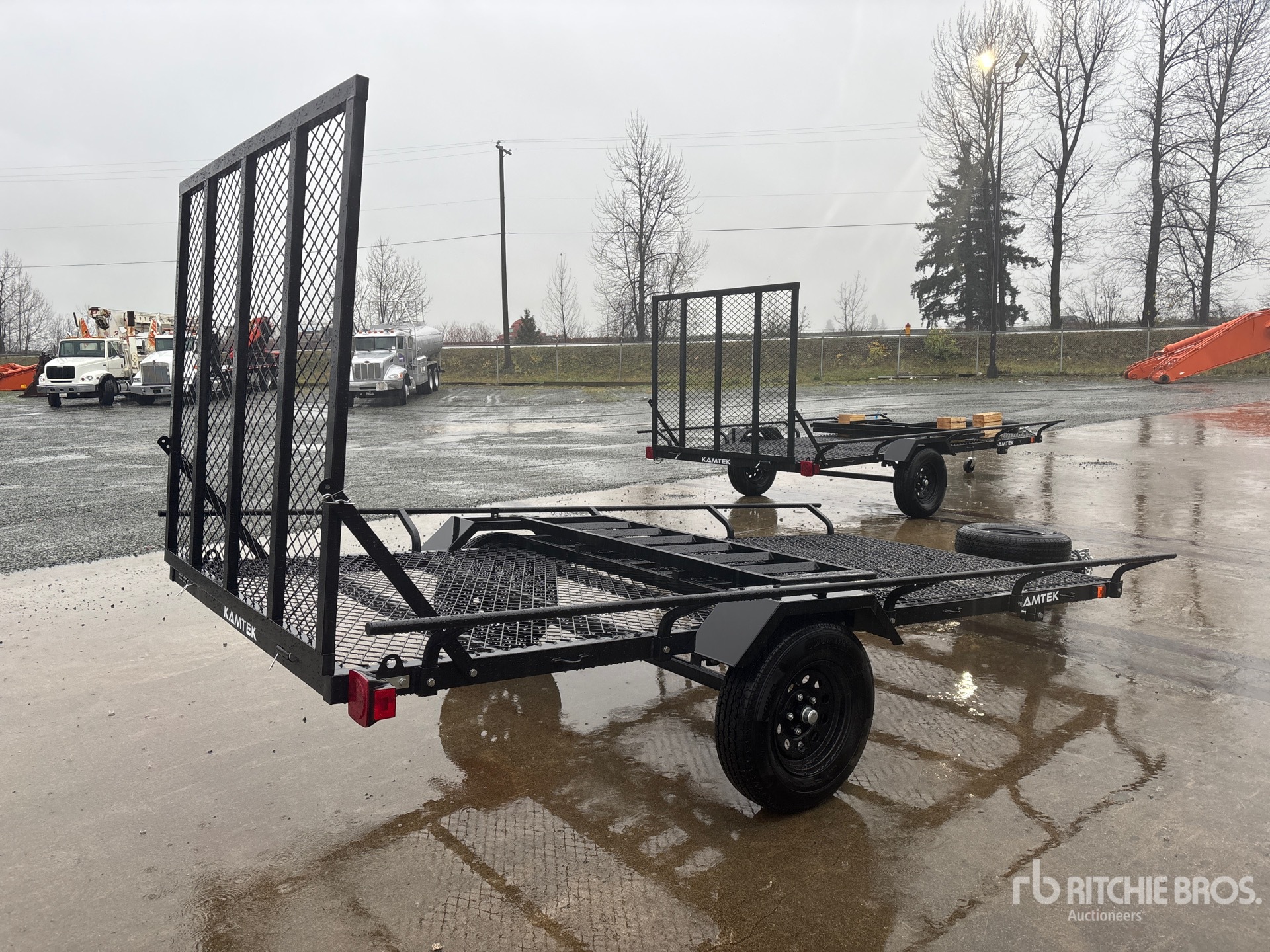 General Appearance with Picture, Right Rear Corner