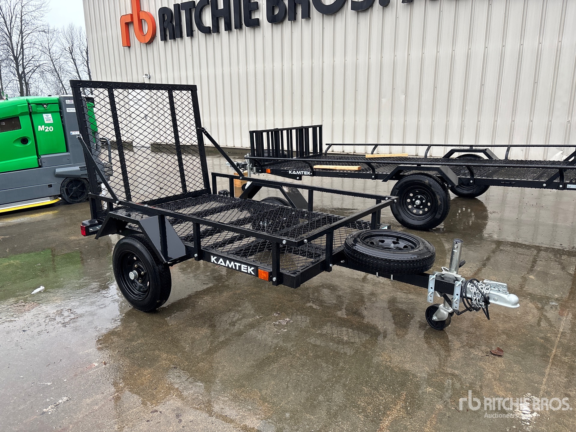 General Appearance with Picture, Right Front Corner