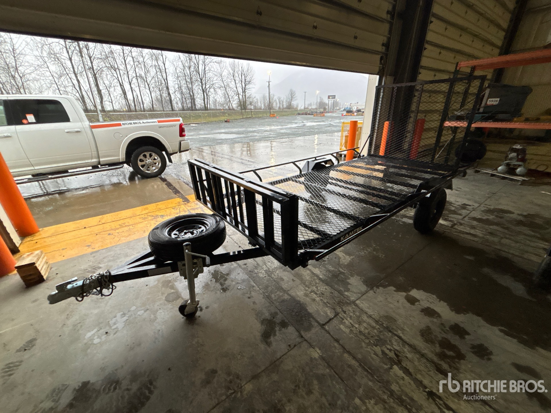 General Appearance with Picture, Left Front Corner