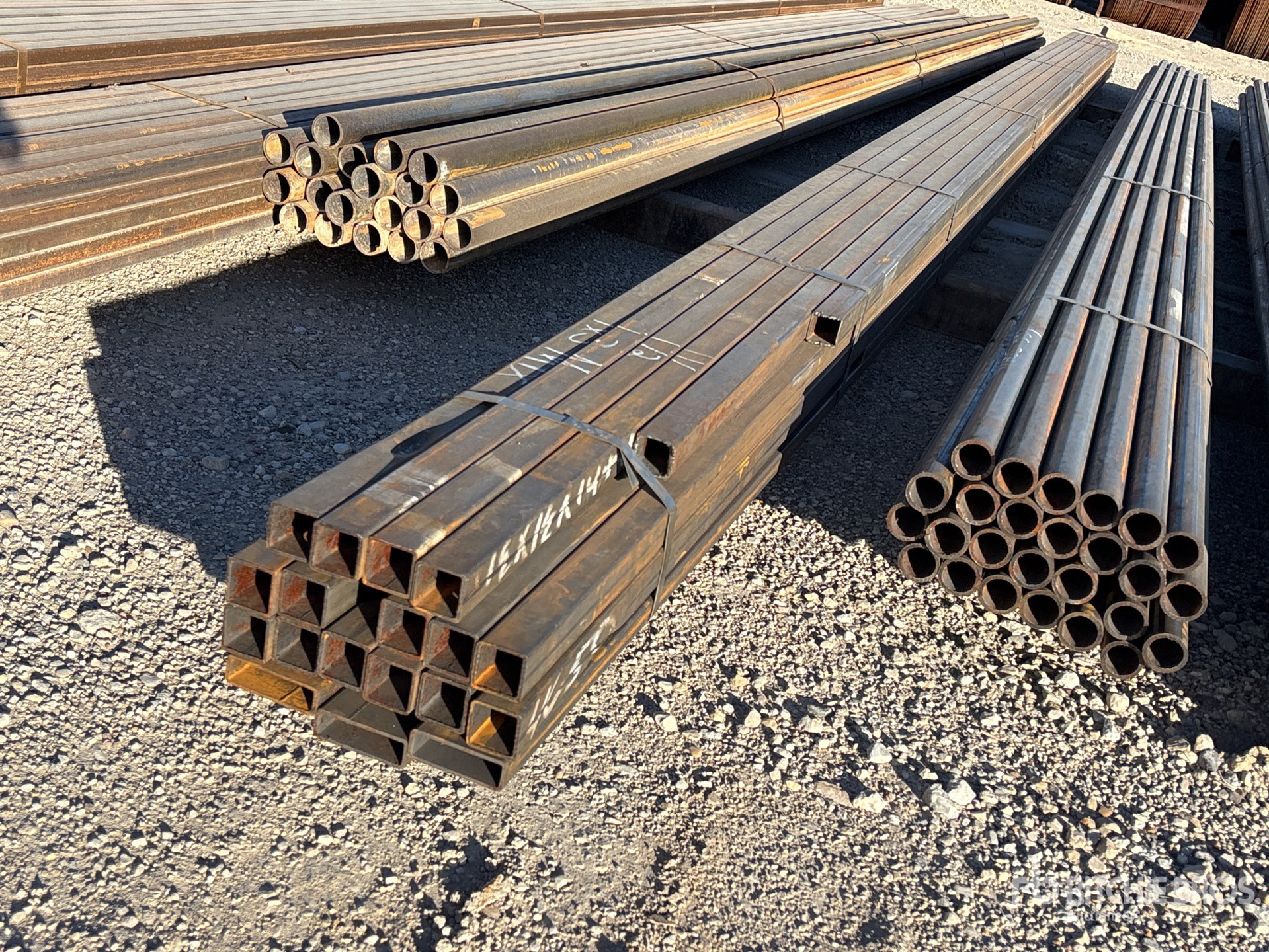 Aspect général with Image, coin avant droit