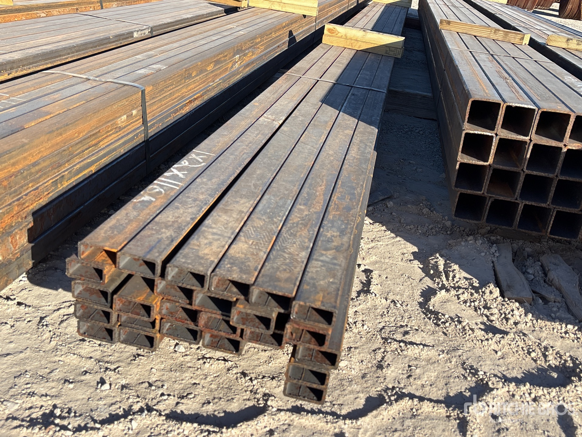 Aspect général with Image, coin avant droit