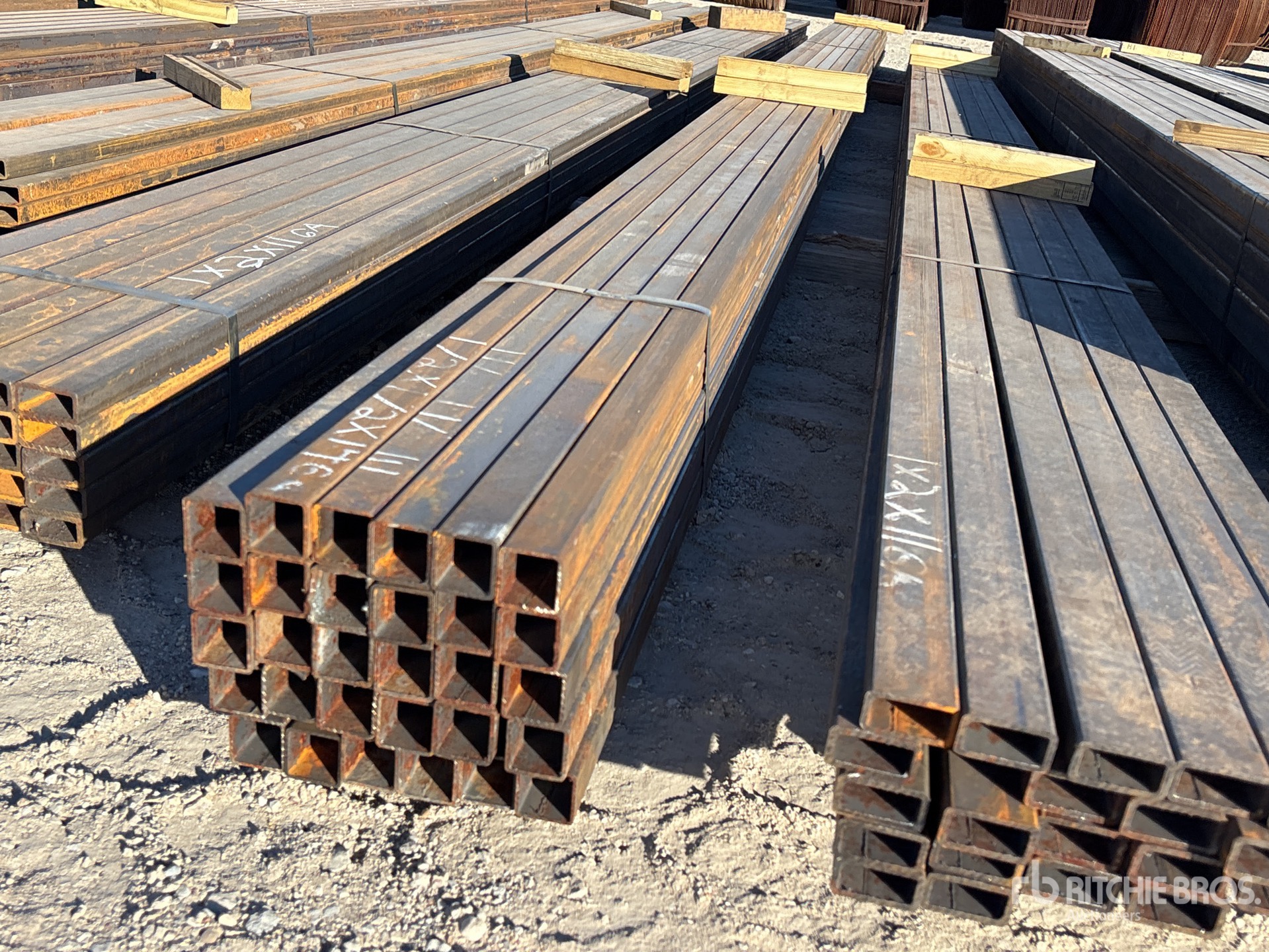 Aspect général with Image, coin avant droit