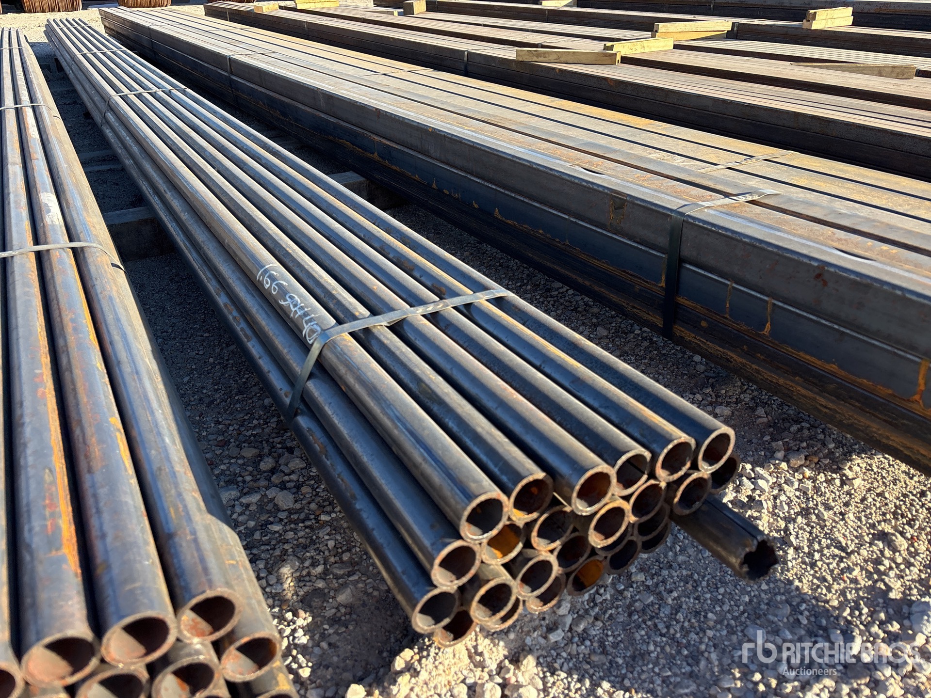 Aspect général with Image, coin arrière droit