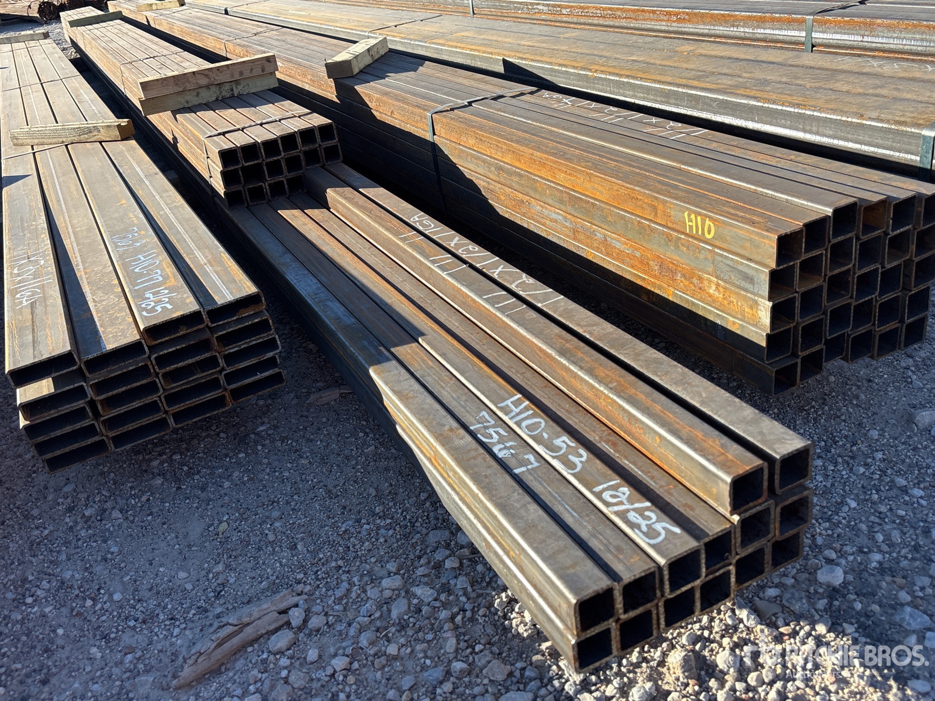 Aspect général with Image, coin avant gauche