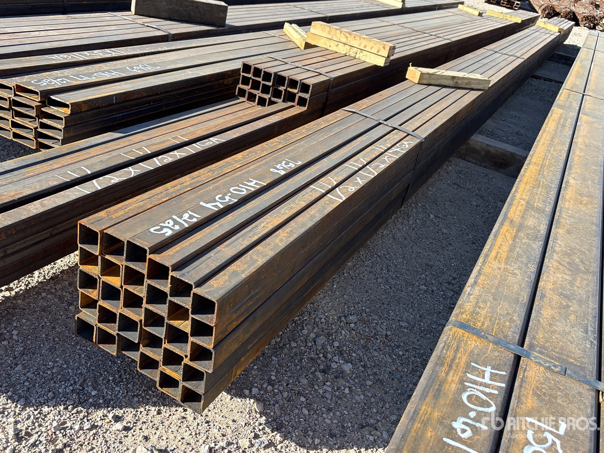 Aspect général with Image, coin avant droit