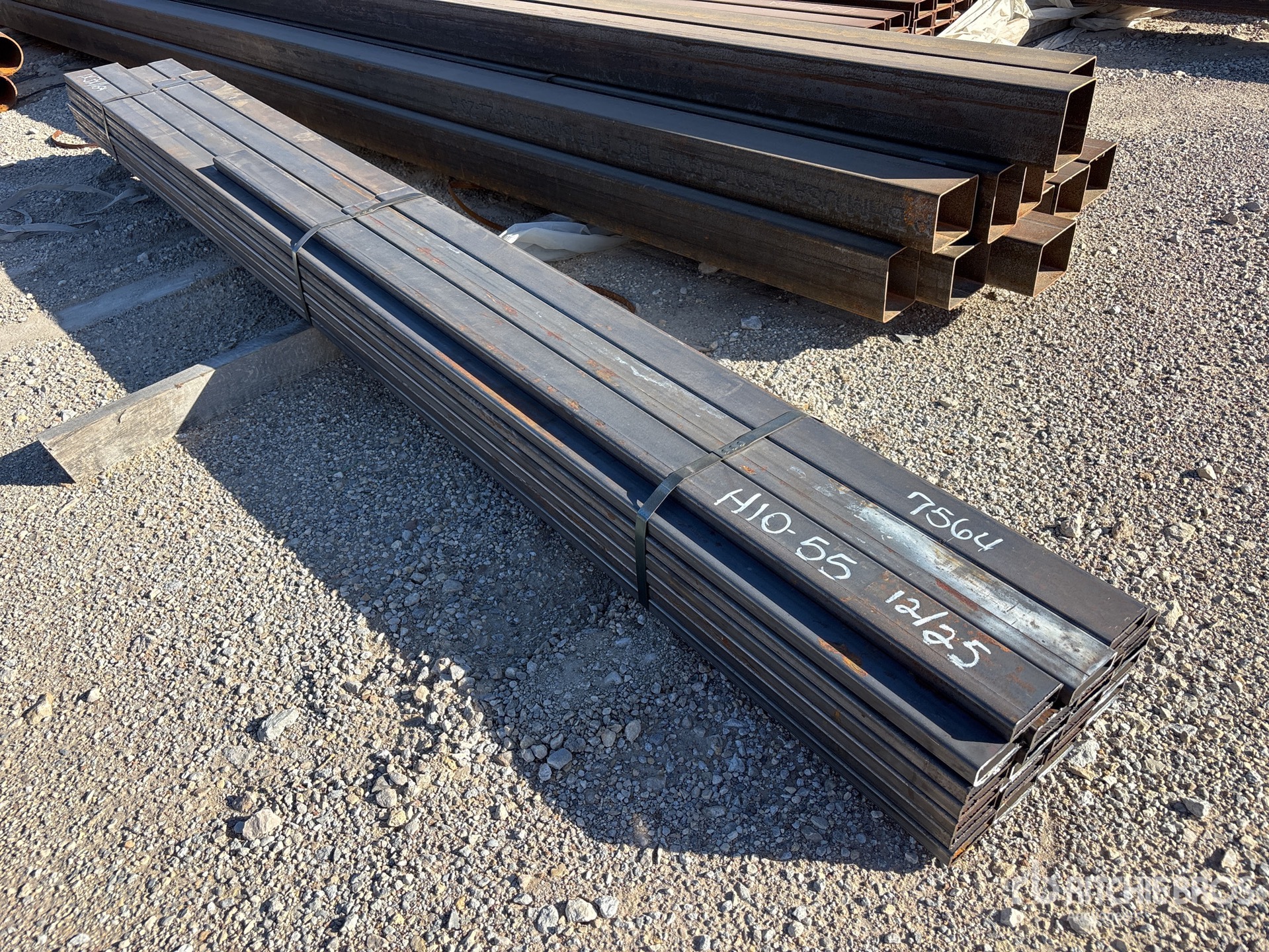 Aspect général with Image, coin avant gauche