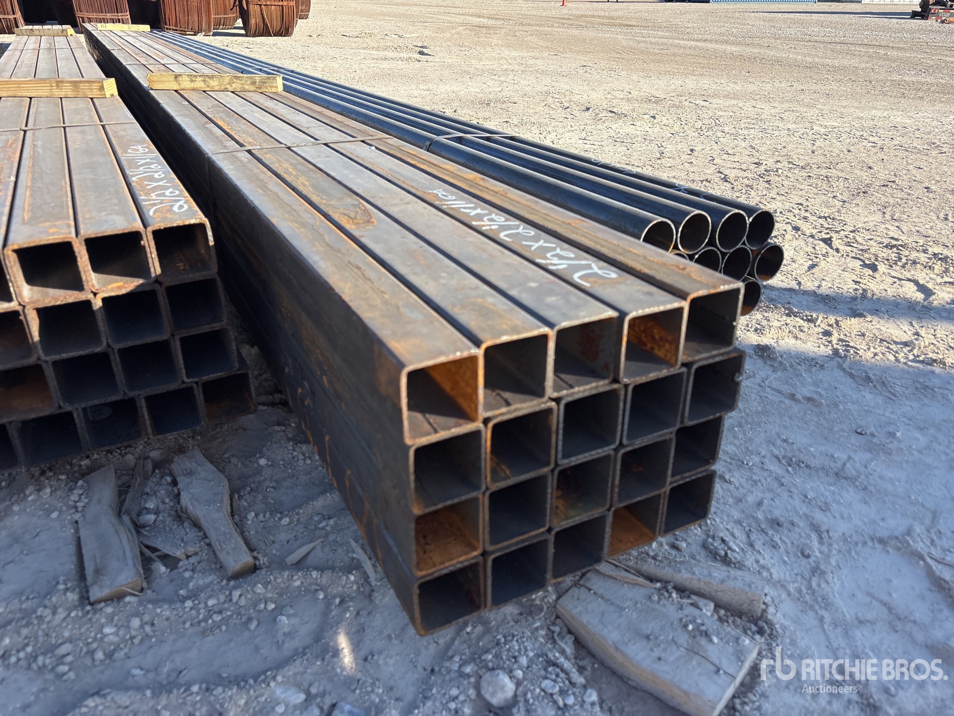 Aspect général with Image, coin arrière droit