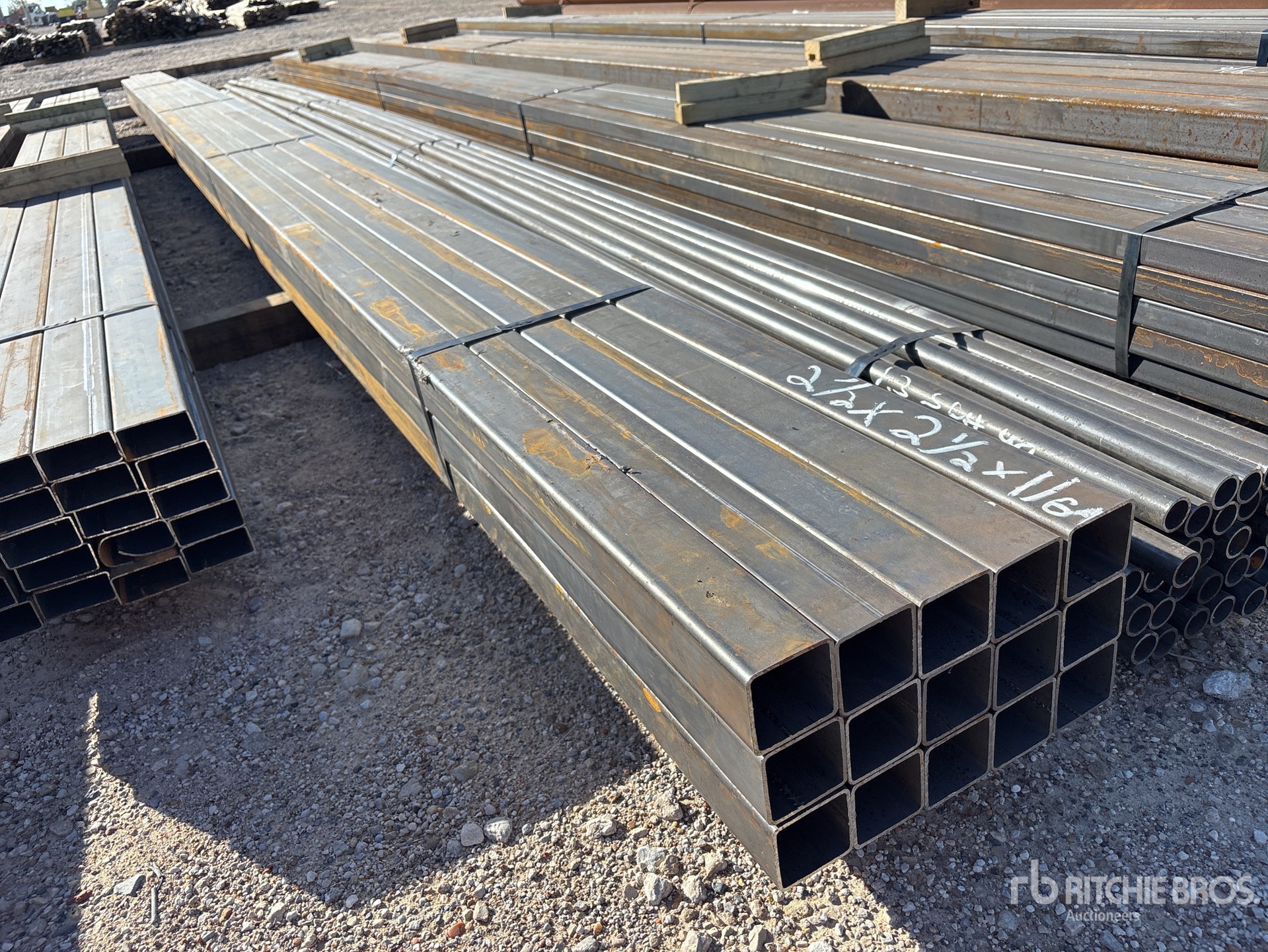 Aspect général with Image, coin arrière droit