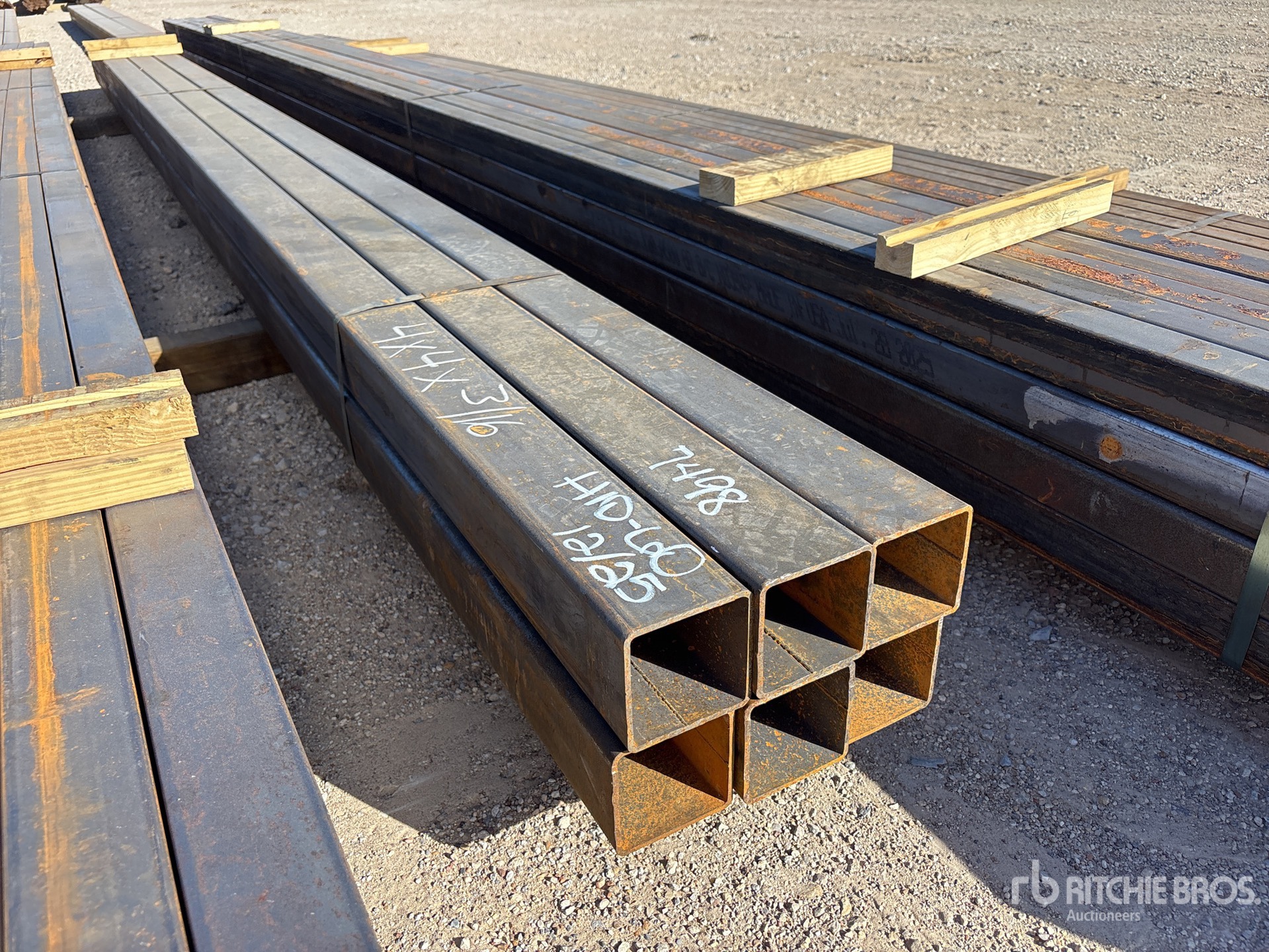 Aspect général with Image, coin avant gauche