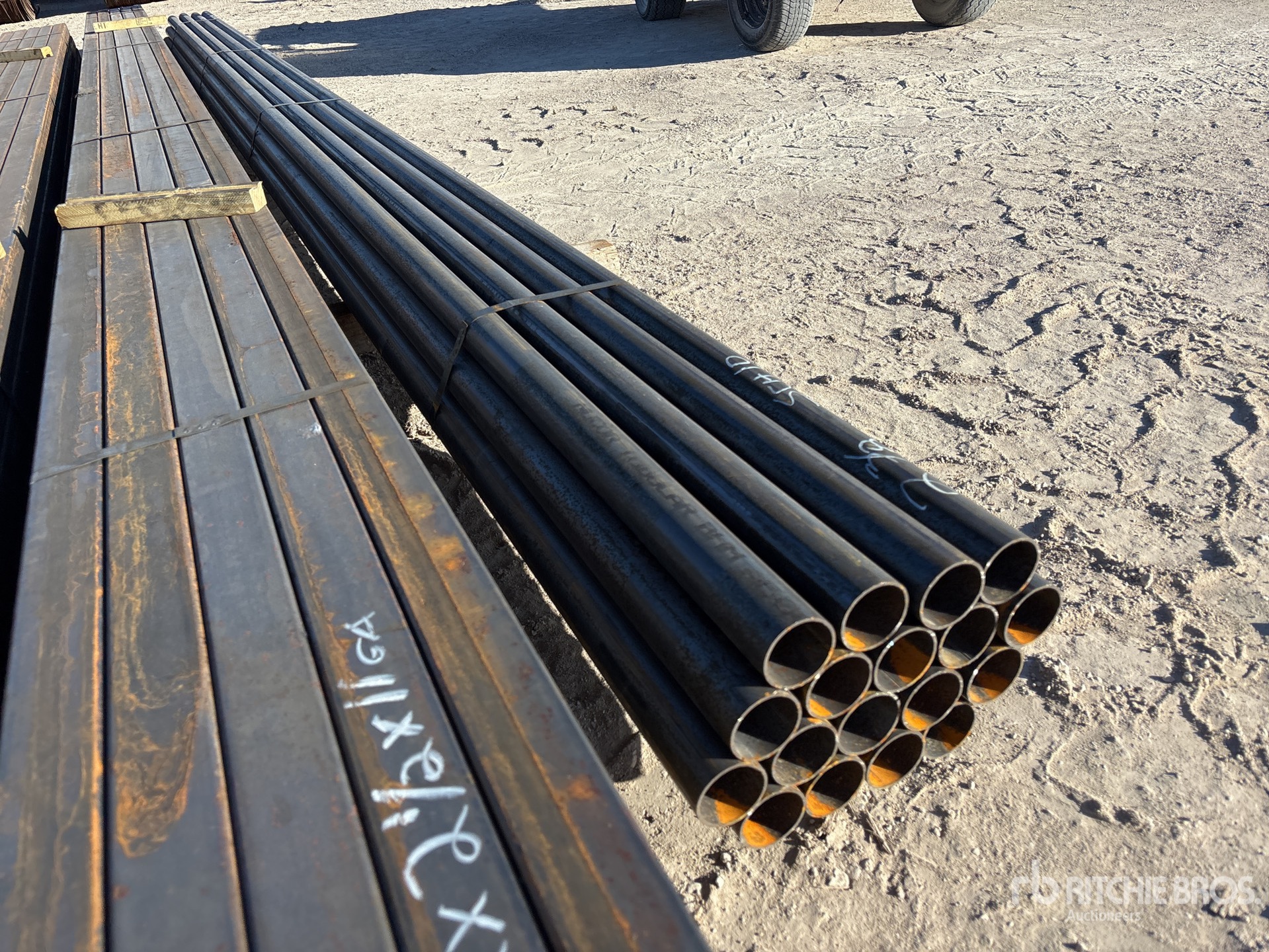 Aspect général with Image, coin arrière droit