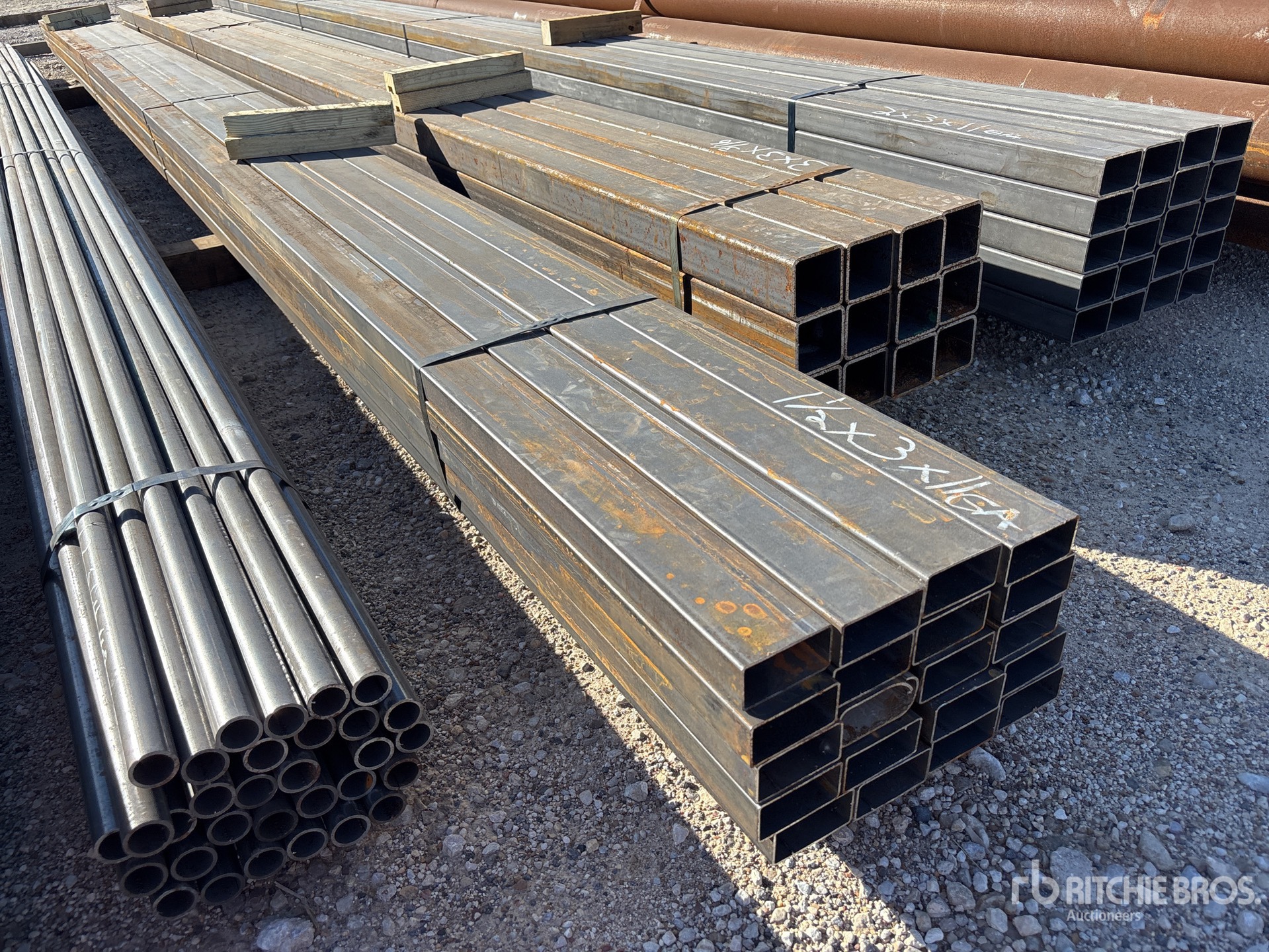 Aspect général with Image, coin arrière droit