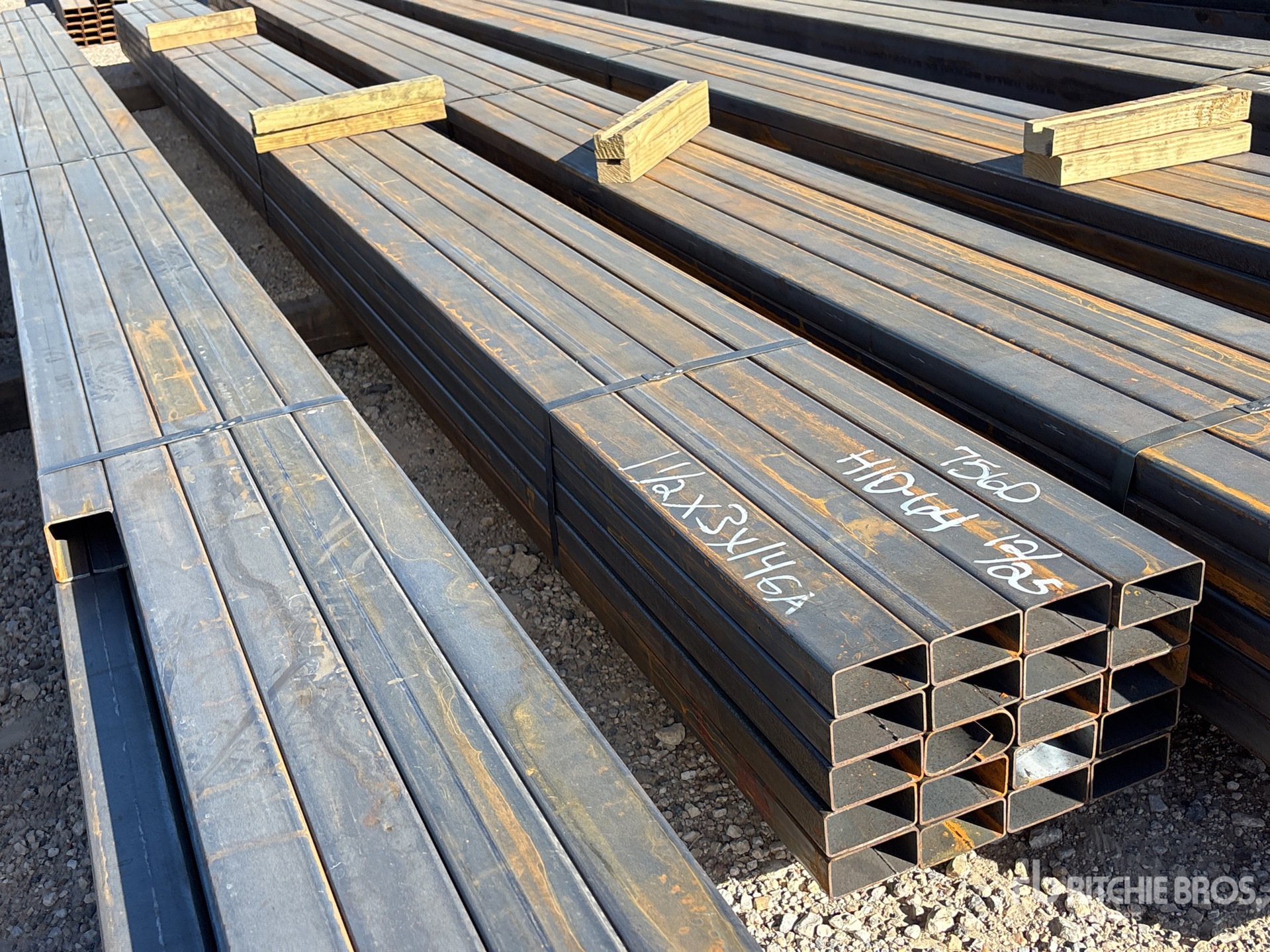 Aspect général with Image, coin avant gauche