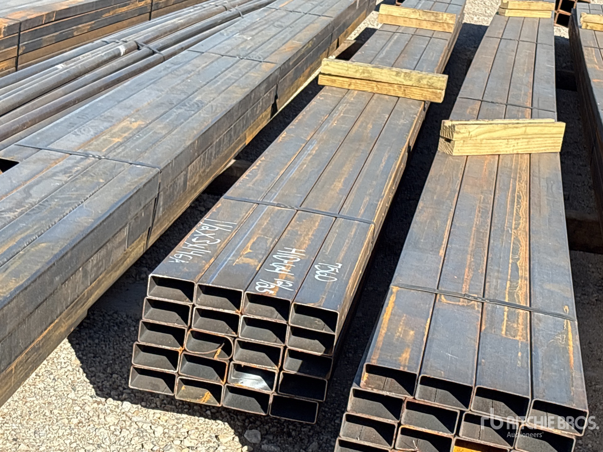 Aspect général with Image, coin arrière gauche