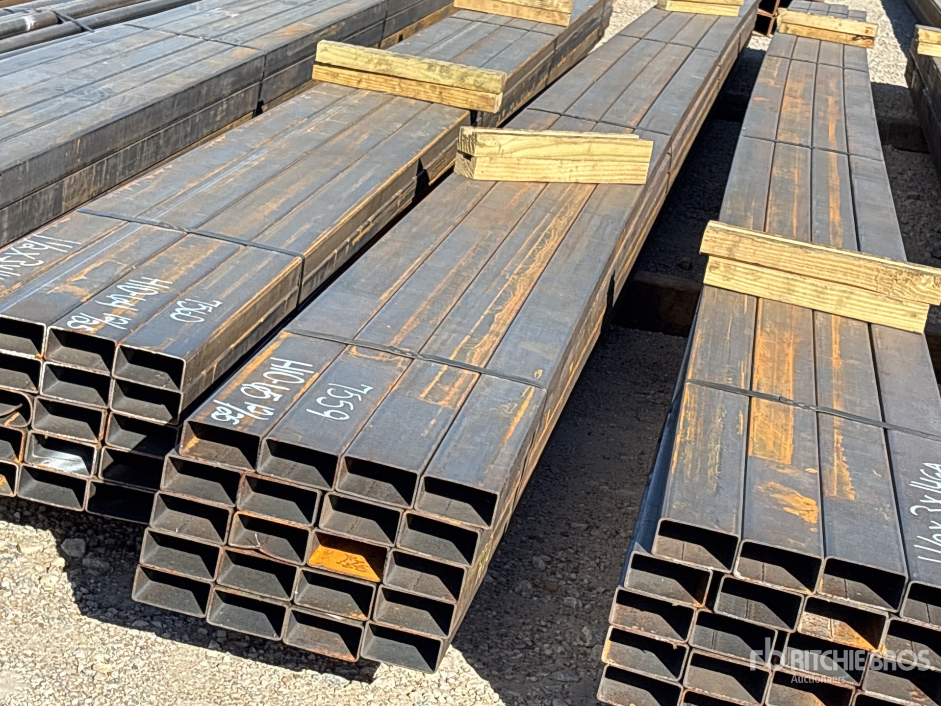 Aspect général with Image, coin arrière gauche