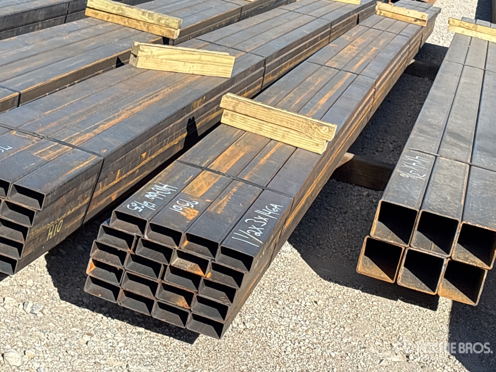 Aspect général with Image, coin arrière gauche