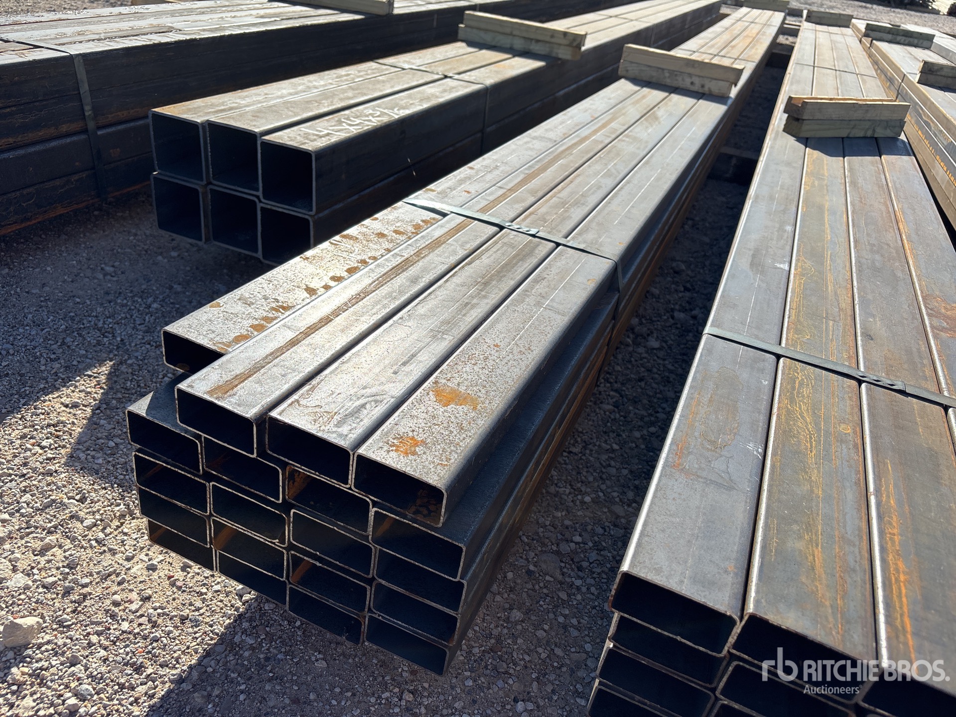 Aspect général with Image, coin avant droit