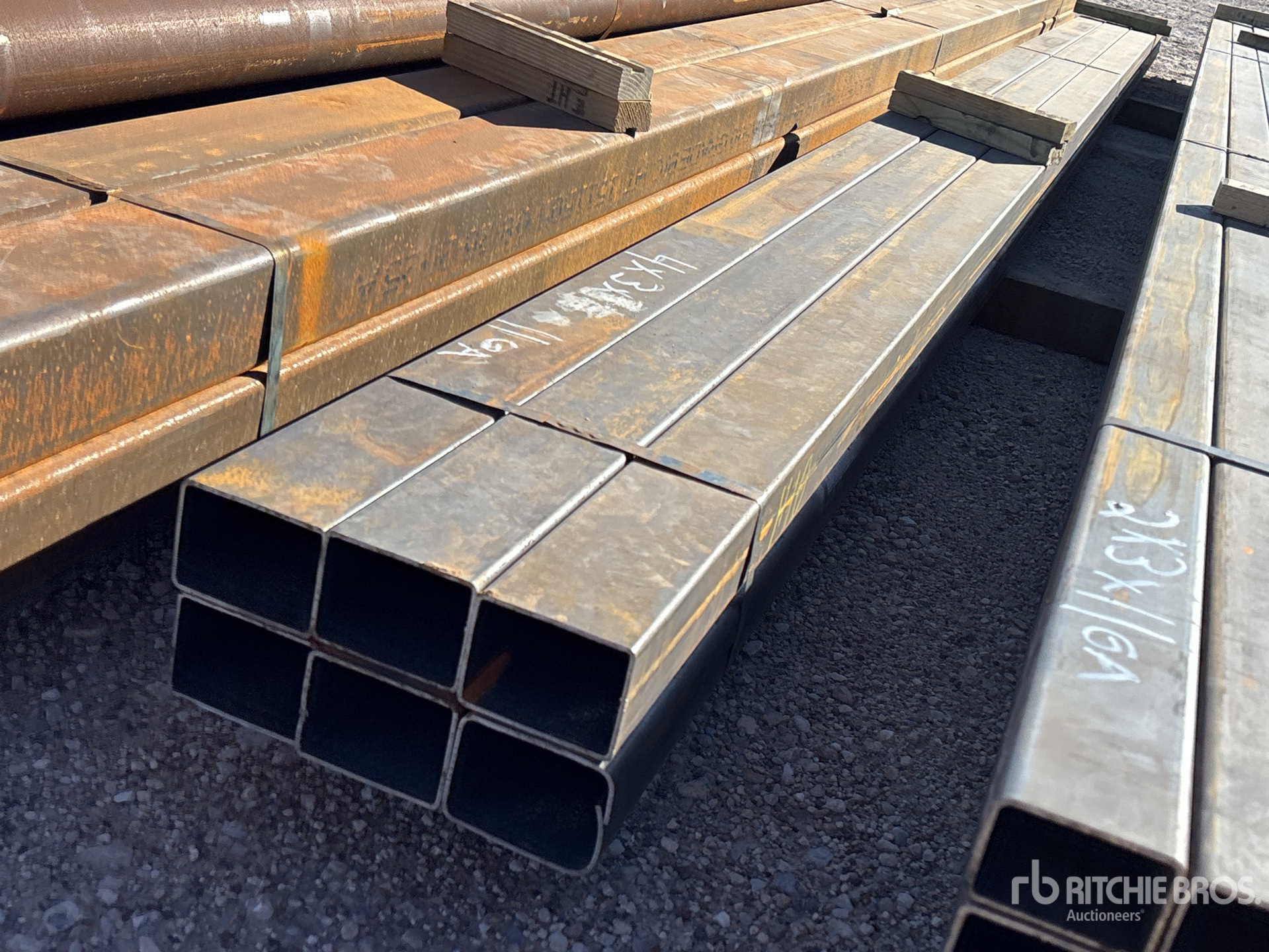 Aspect général with Image, coin avant droit